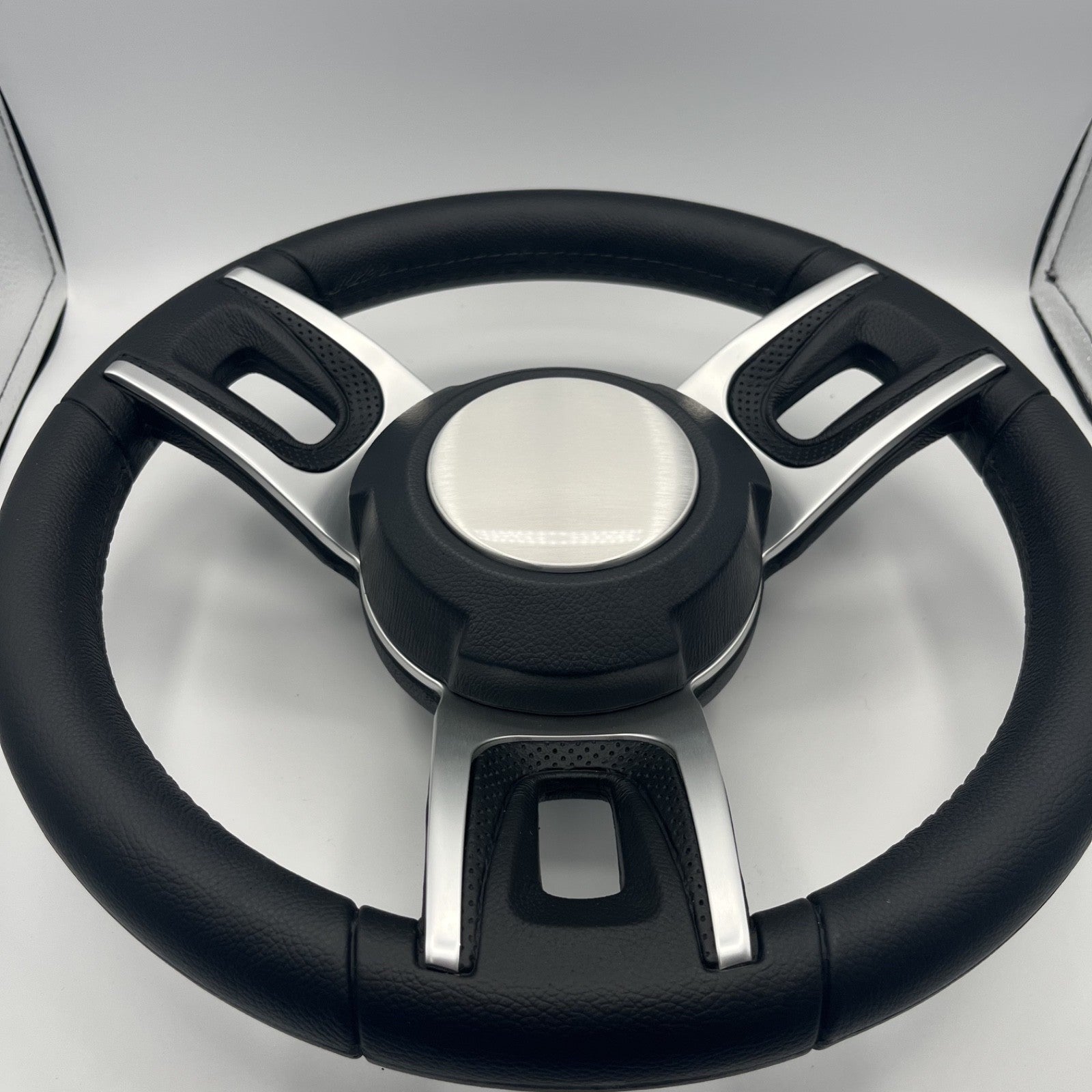 Gussi Italia Black Model 702 Steering Wheel | Plain Brushed