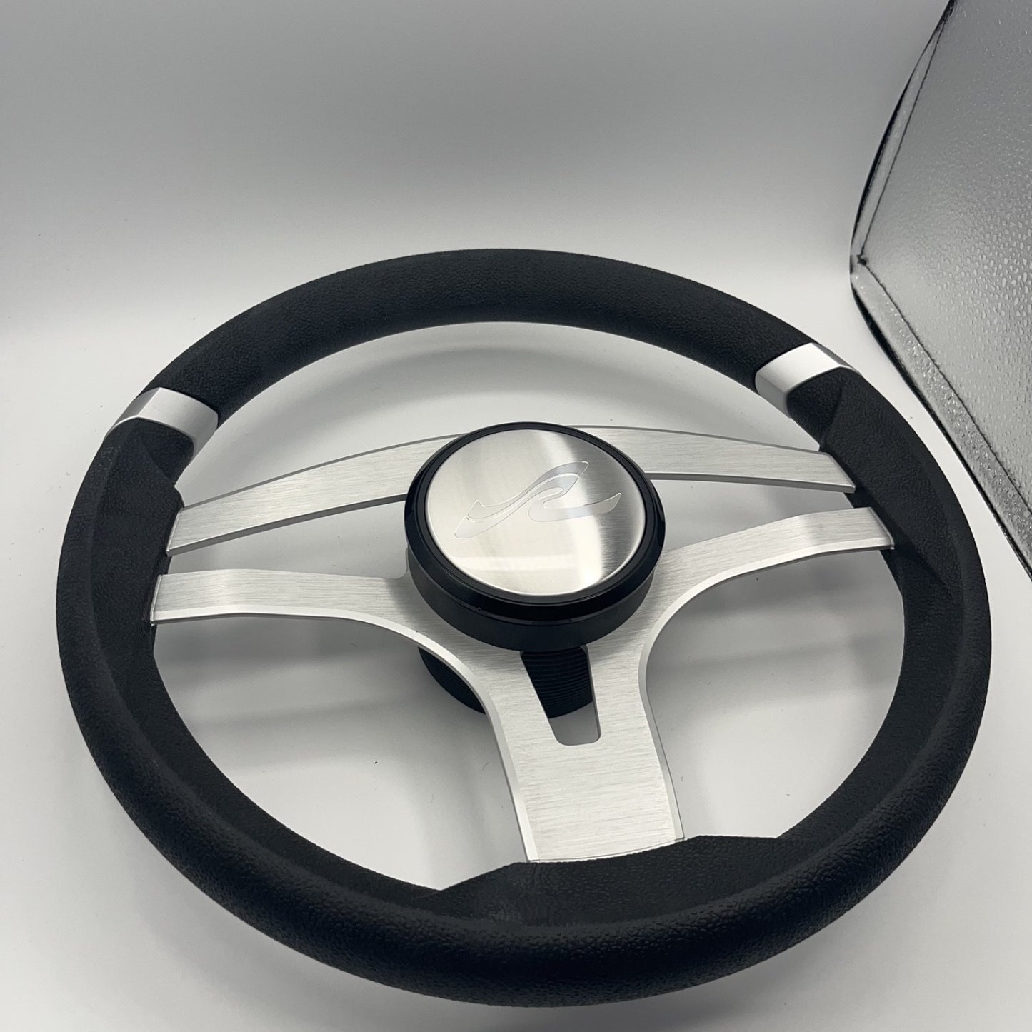 Badia Boat Steering Wheel Brushed Aluminum Spokes | SeaRay Boats