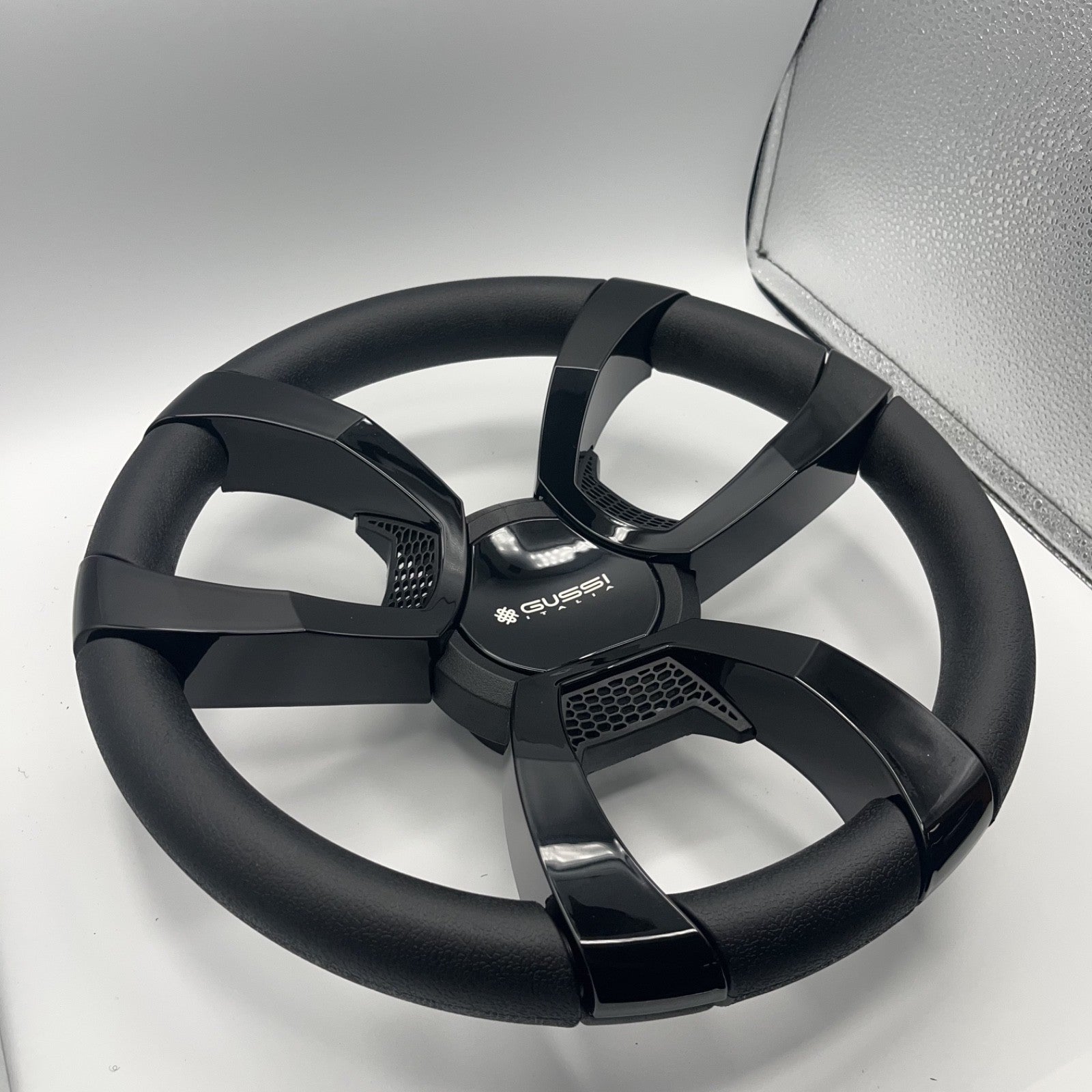 La Corte Boat Steering Wheel Black Gloss Inserts | Gussi Italia Logo