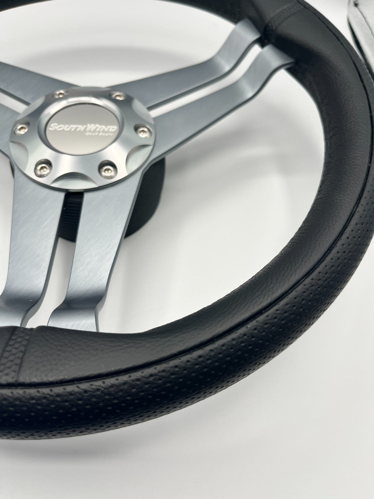 W208 Steering Wheel Gray Brushed Alum Spoke | SouthWind Deck Boats