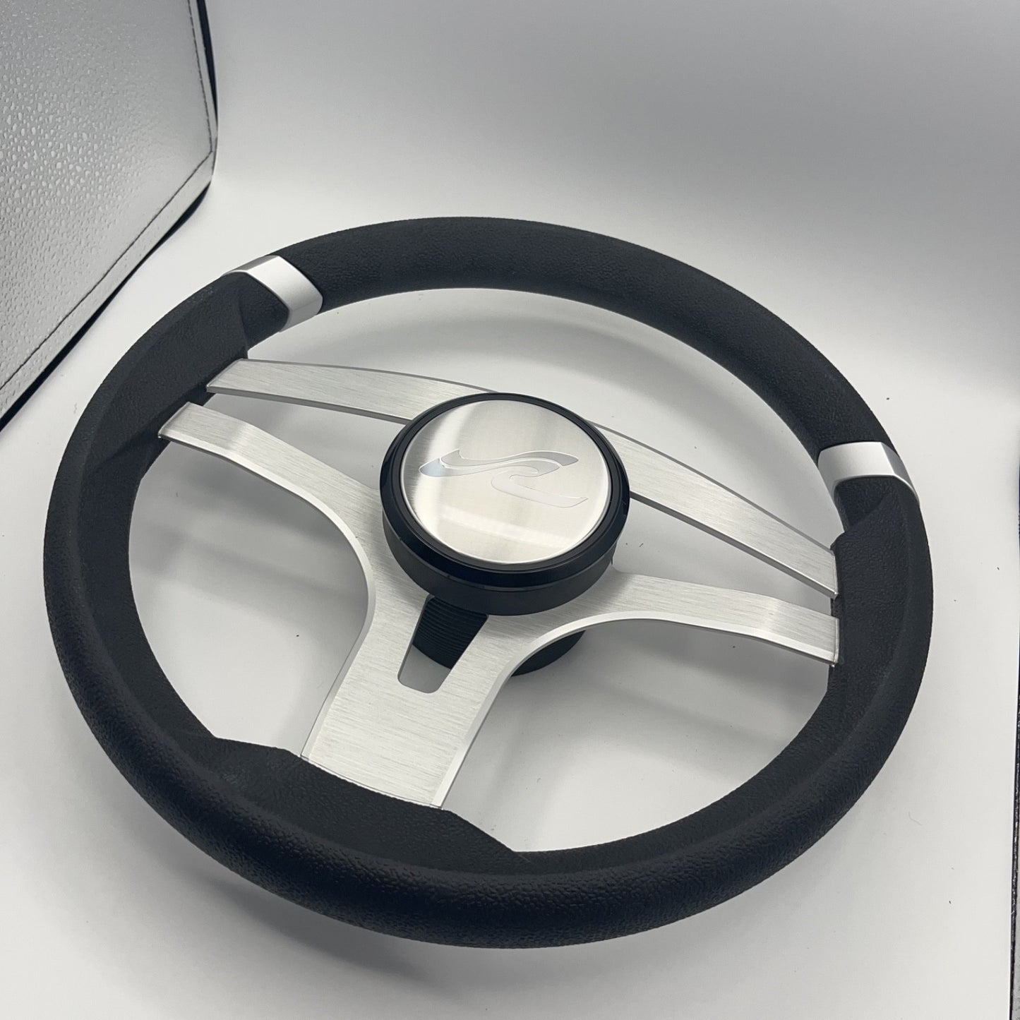 Badia Boat Steering Wheel Brushed Aluminum Spokes | SeaRay Boats