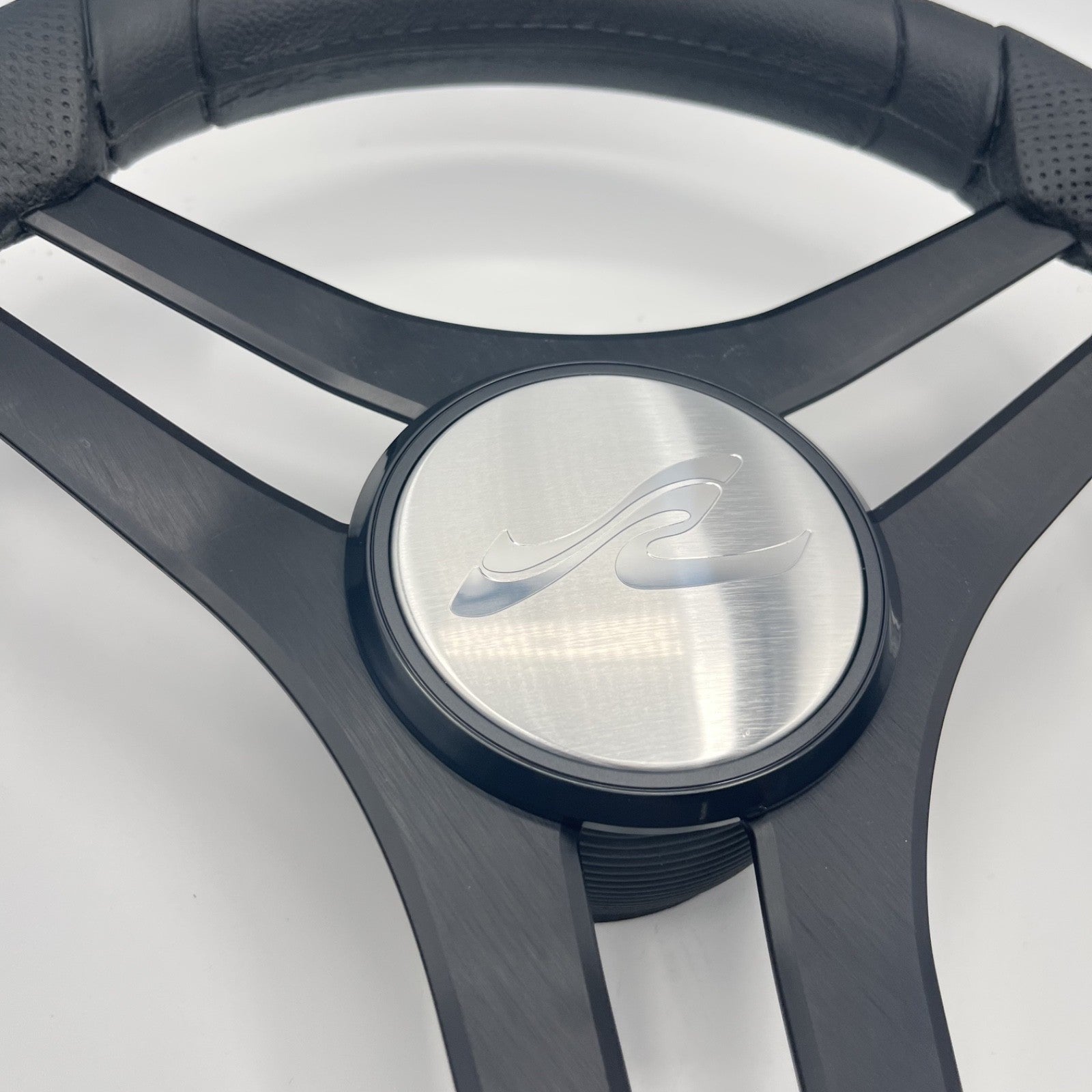 Molinara Marine Steering Wheel Black Brushed Alum Spokes | SeaRay Boats