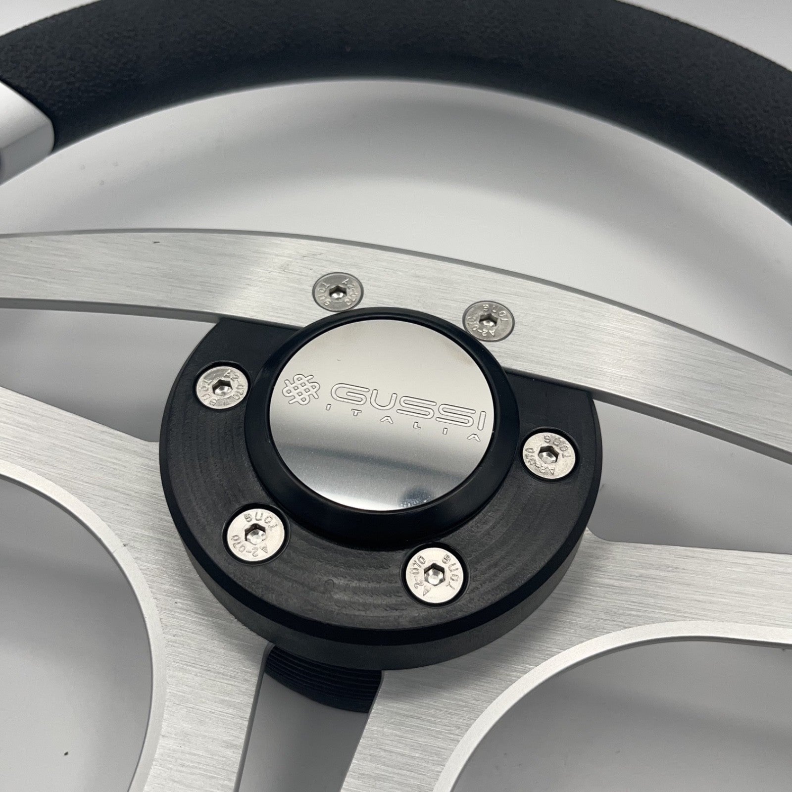 Badia Boat Steering Wheel Brushed Aluminum Spokes | Gussi Snap-in