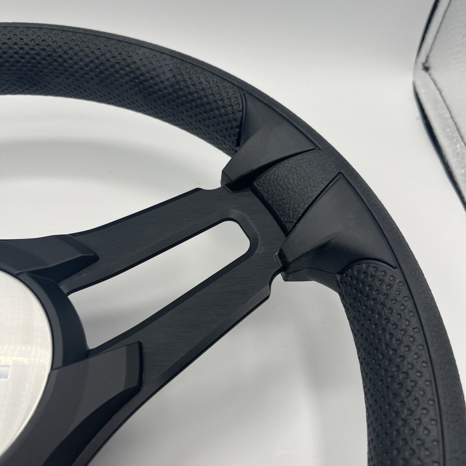 Gussi Italia Marine Steering Wheel Black Brush Metal Spokes | Crest