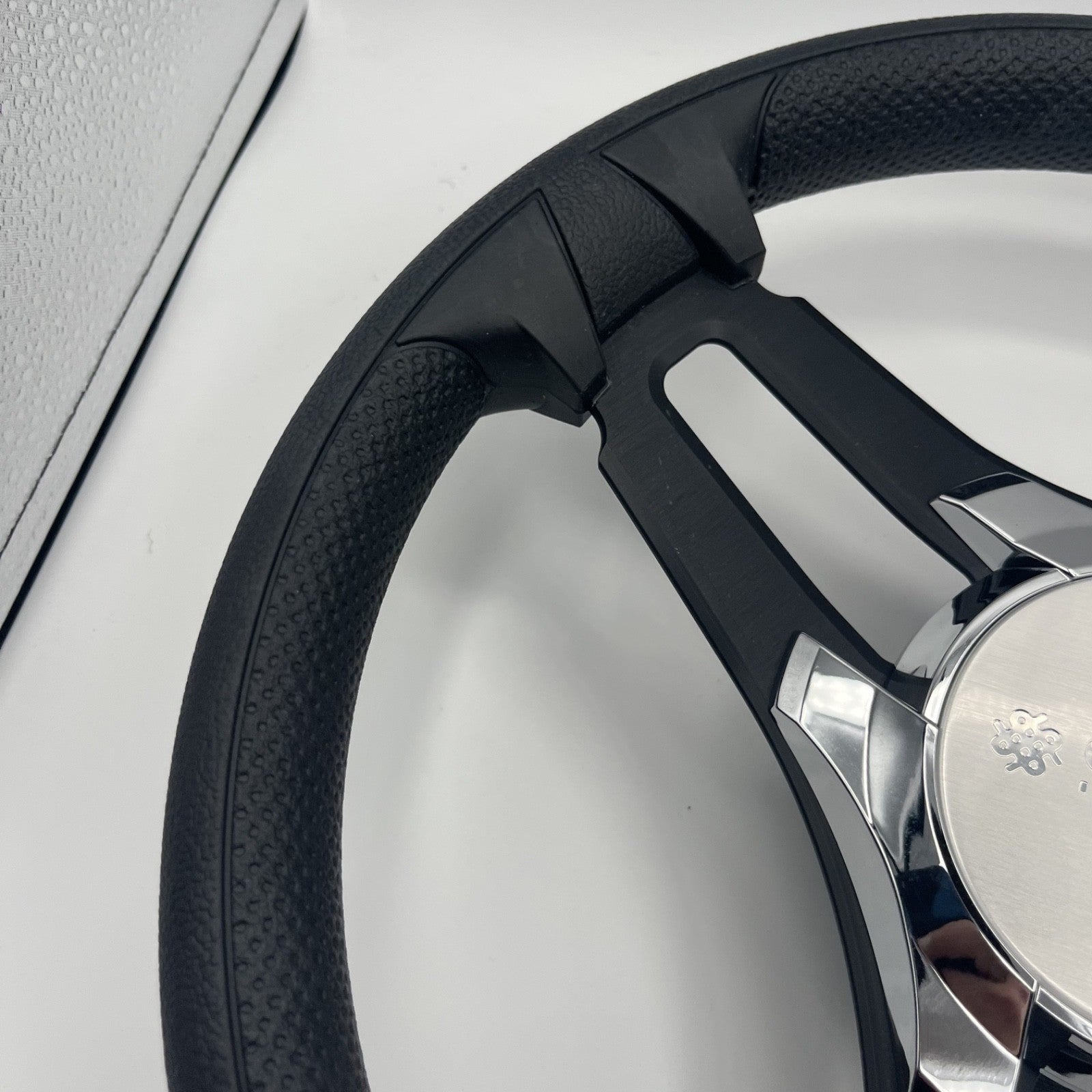 Gussi Italia Marine Steering Wheel Black Brush Metal Spokes | Gussi Logo