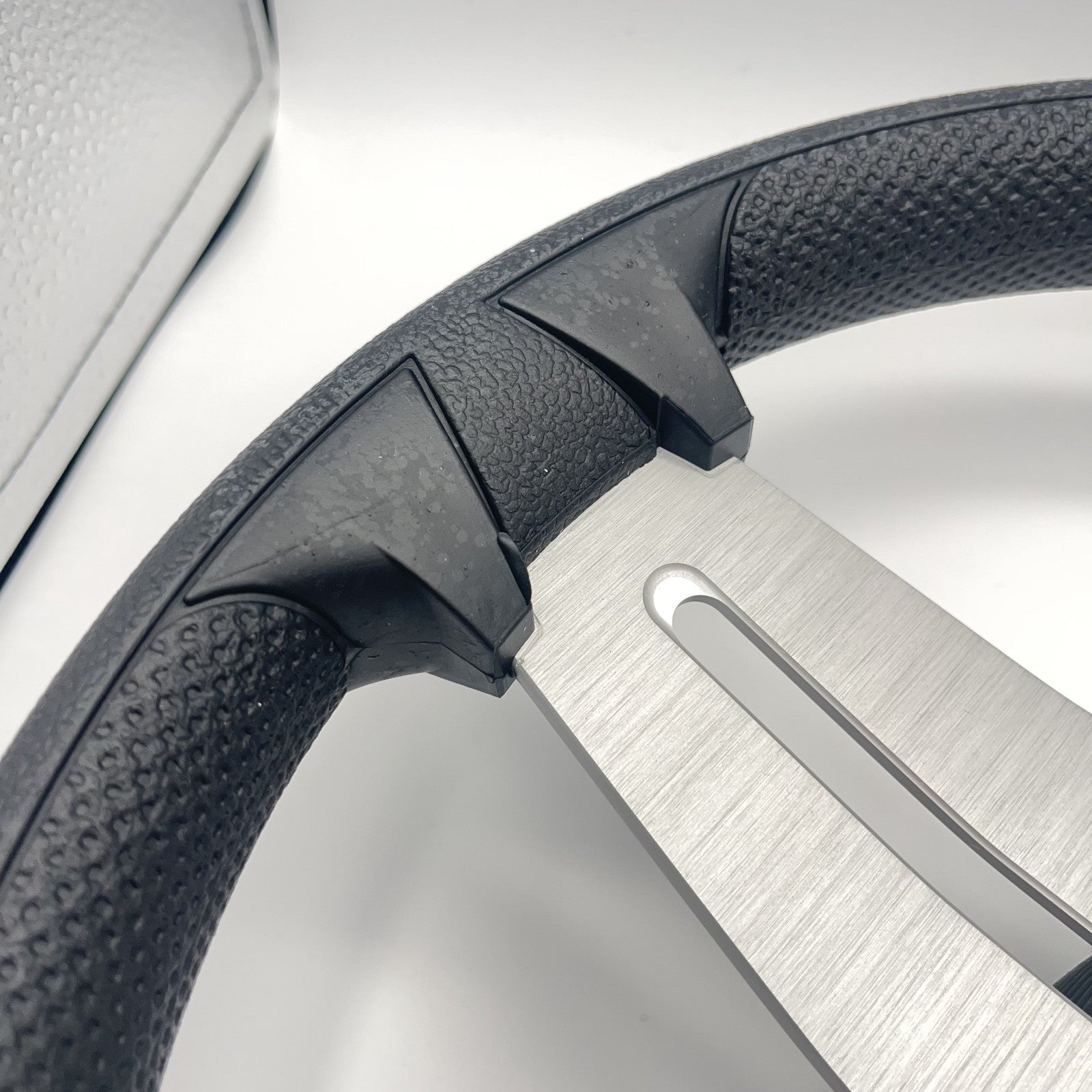 Model 15 Marine Steering Wheel Brushed Aluminum Spokes | Gussi Logo