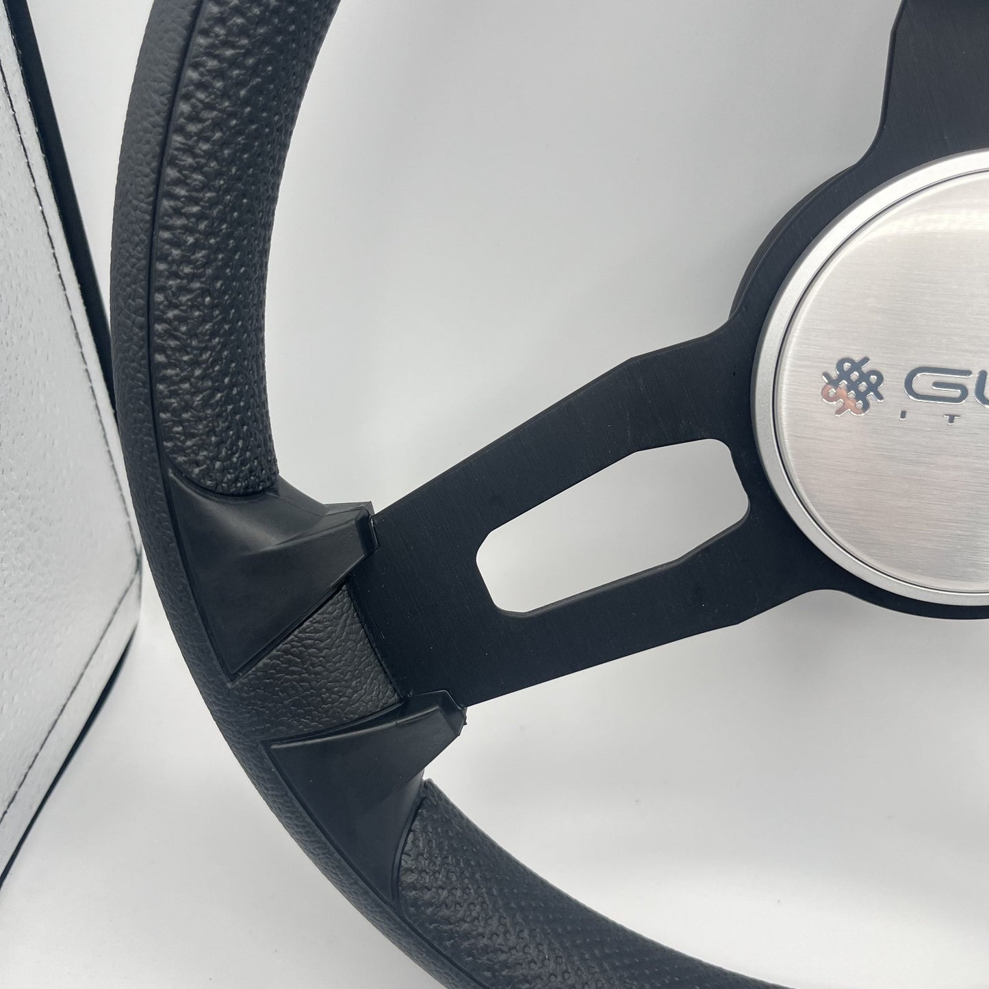 Gussi Italia Model 15 Steering Wheel Blk Brushed Alum Spokes | Silver Gussi Logo