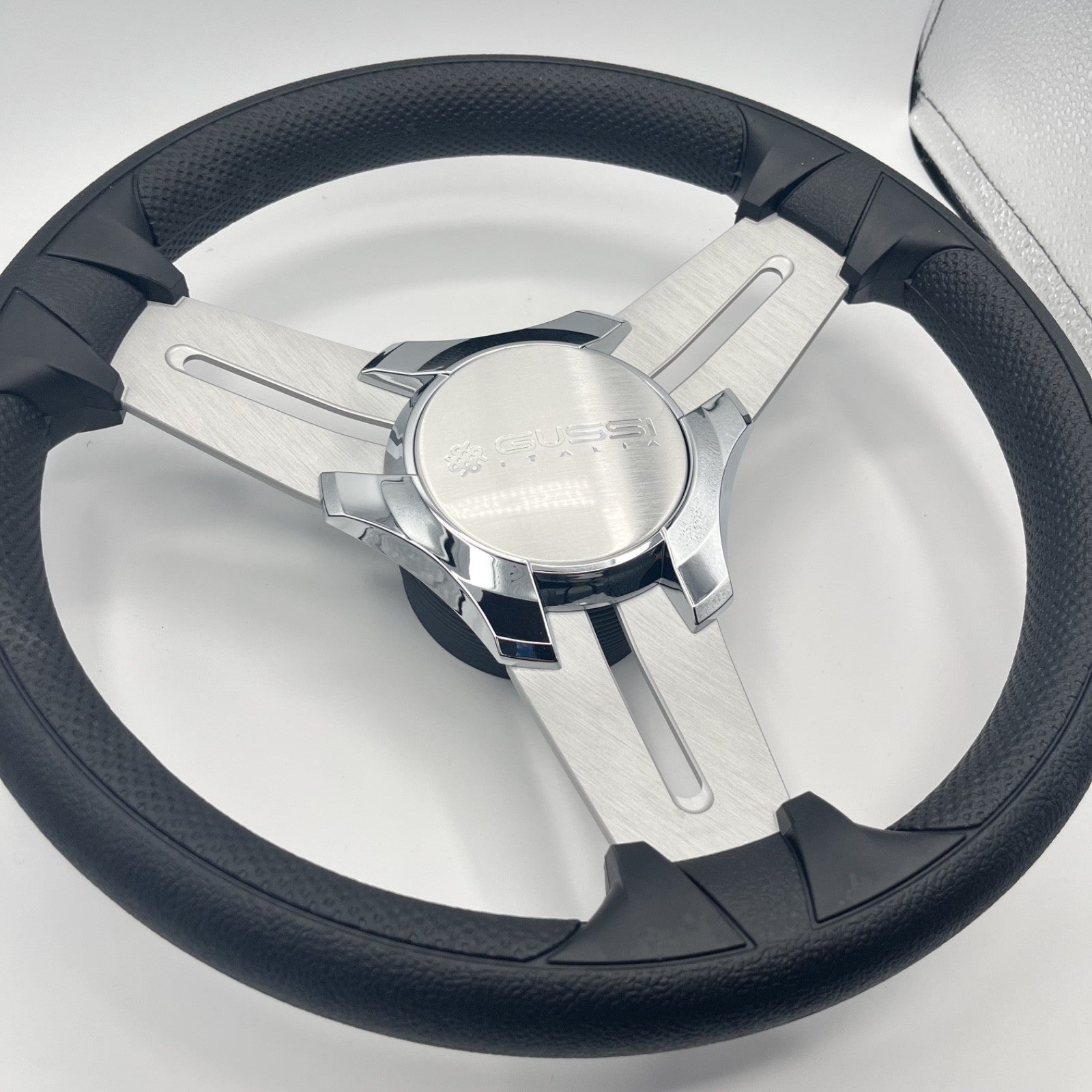 Model 15 Marine Steering Wheel Brush Alum Spokes | Gussi Italia Logo