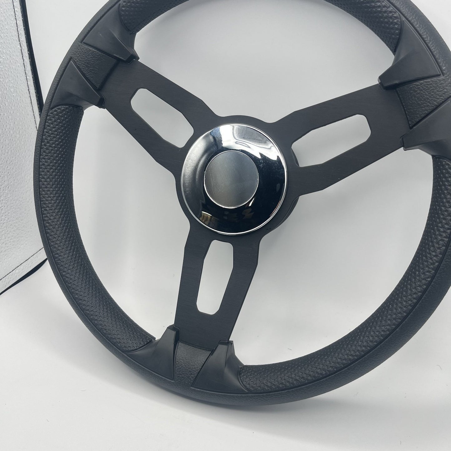 Gussi Italia Model 15 Steering Wheel Blk Brushed Alum Spokes | Chrome Center