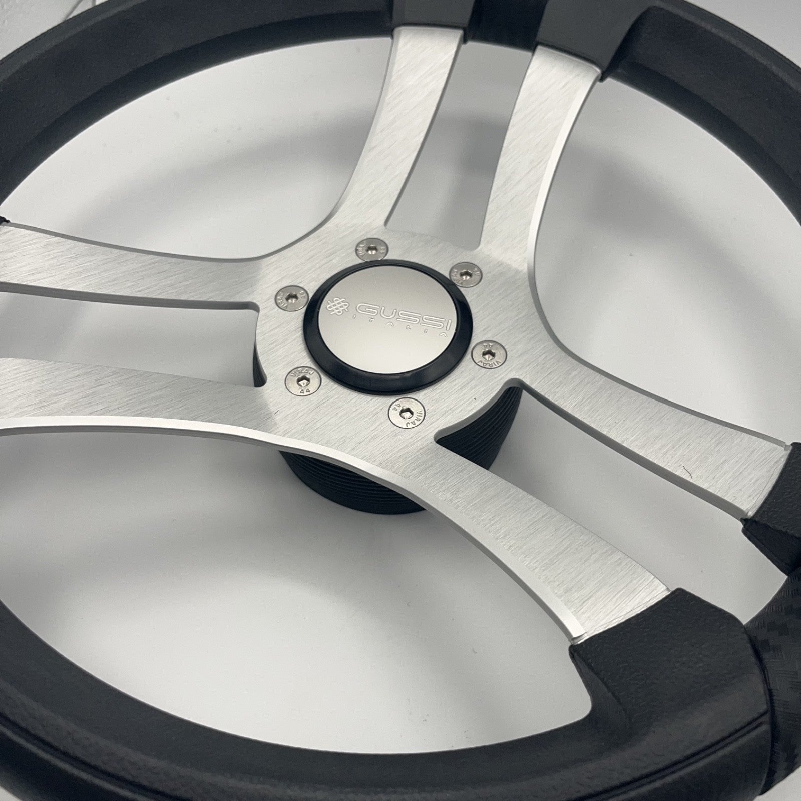 Benaco Boat Steering Wheel Brushed Aluminum Spokes | Gussi Snap-in