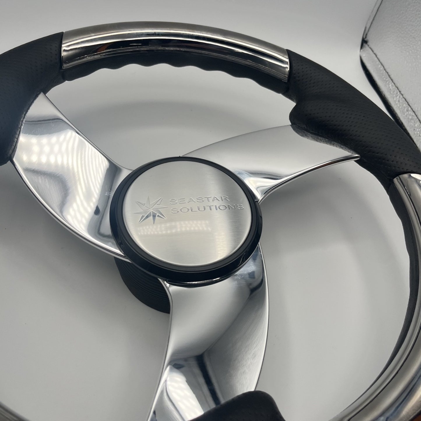 Model M533 Boat Steering Wheel Polished Alum Spoke | Seastar