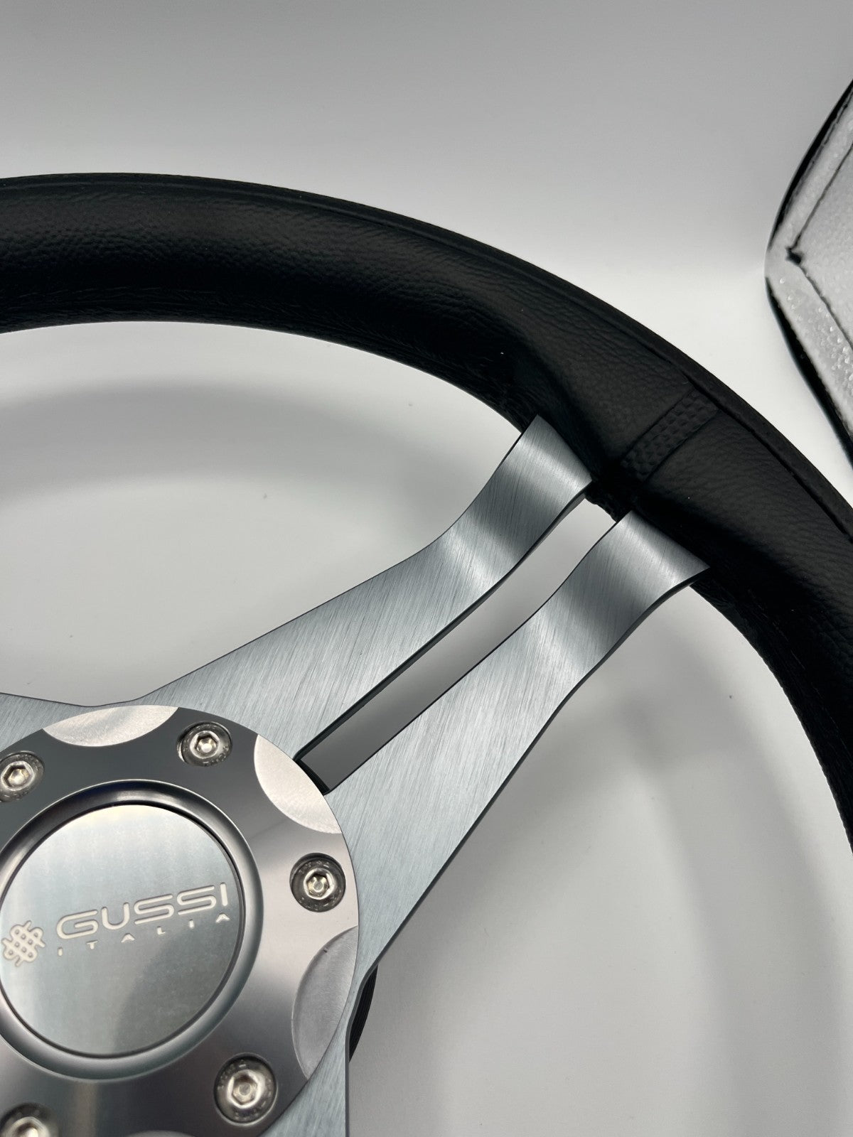 W208 Steering Wheel Gray Brushed Alum Spoke | Gussi Italia