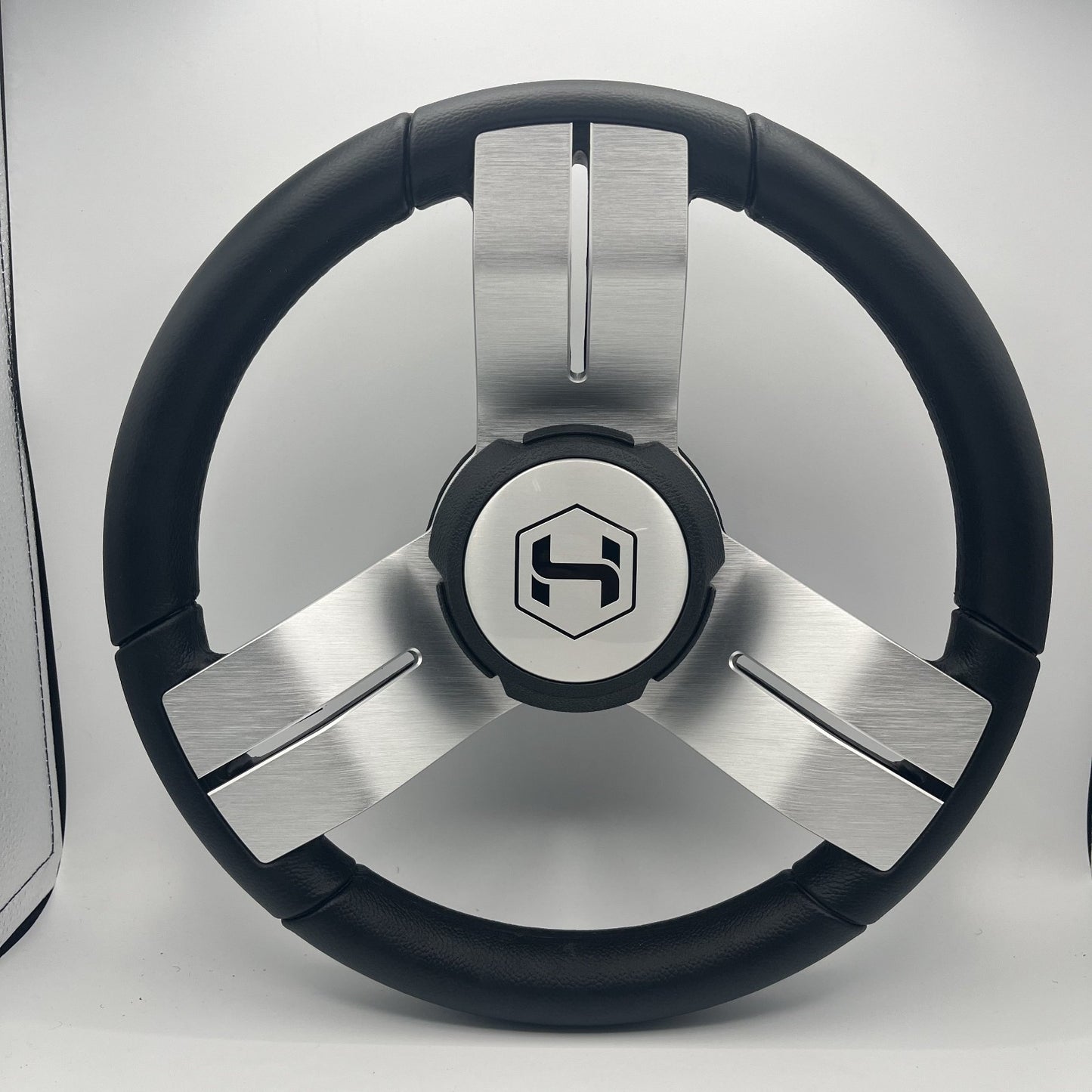 Gussi Italia Boat Steering Wheel Black Aluminum Spoke | Harris