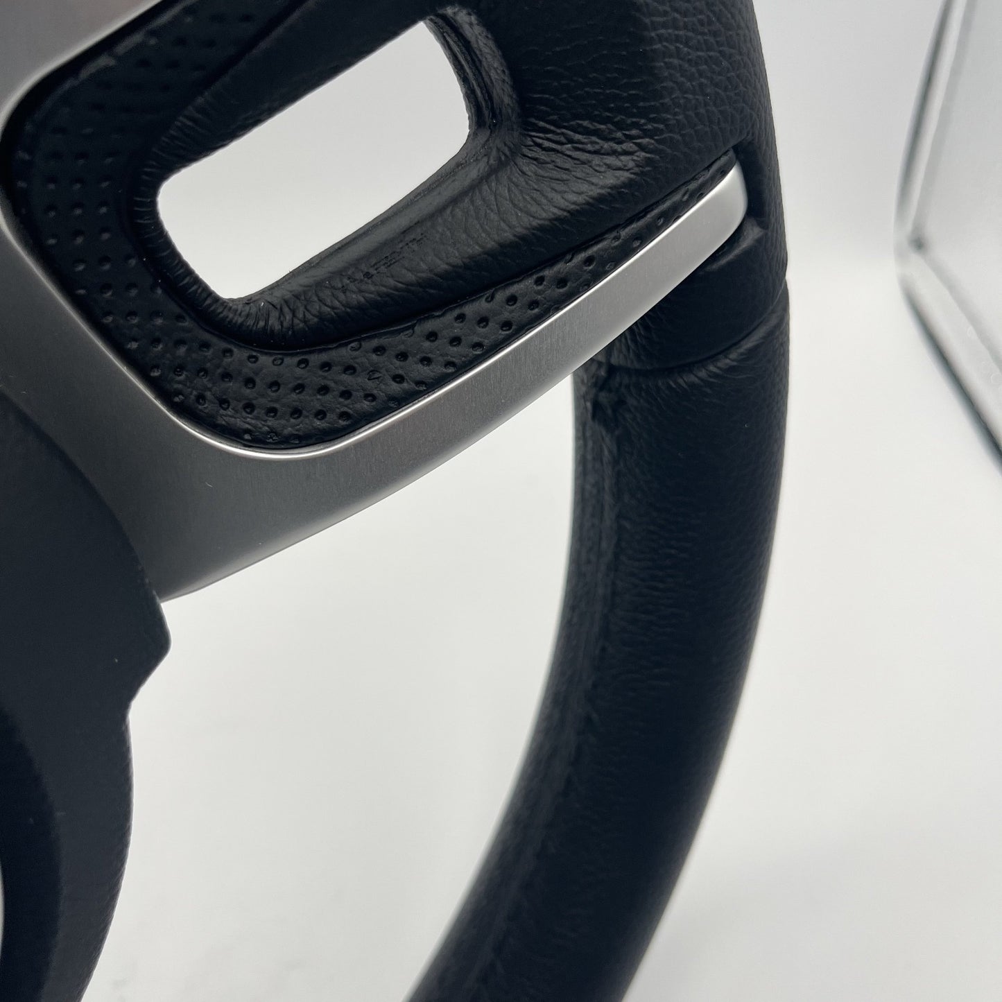 Gussi Italia Black Model 702 Steering Wheel | Gussi Italia