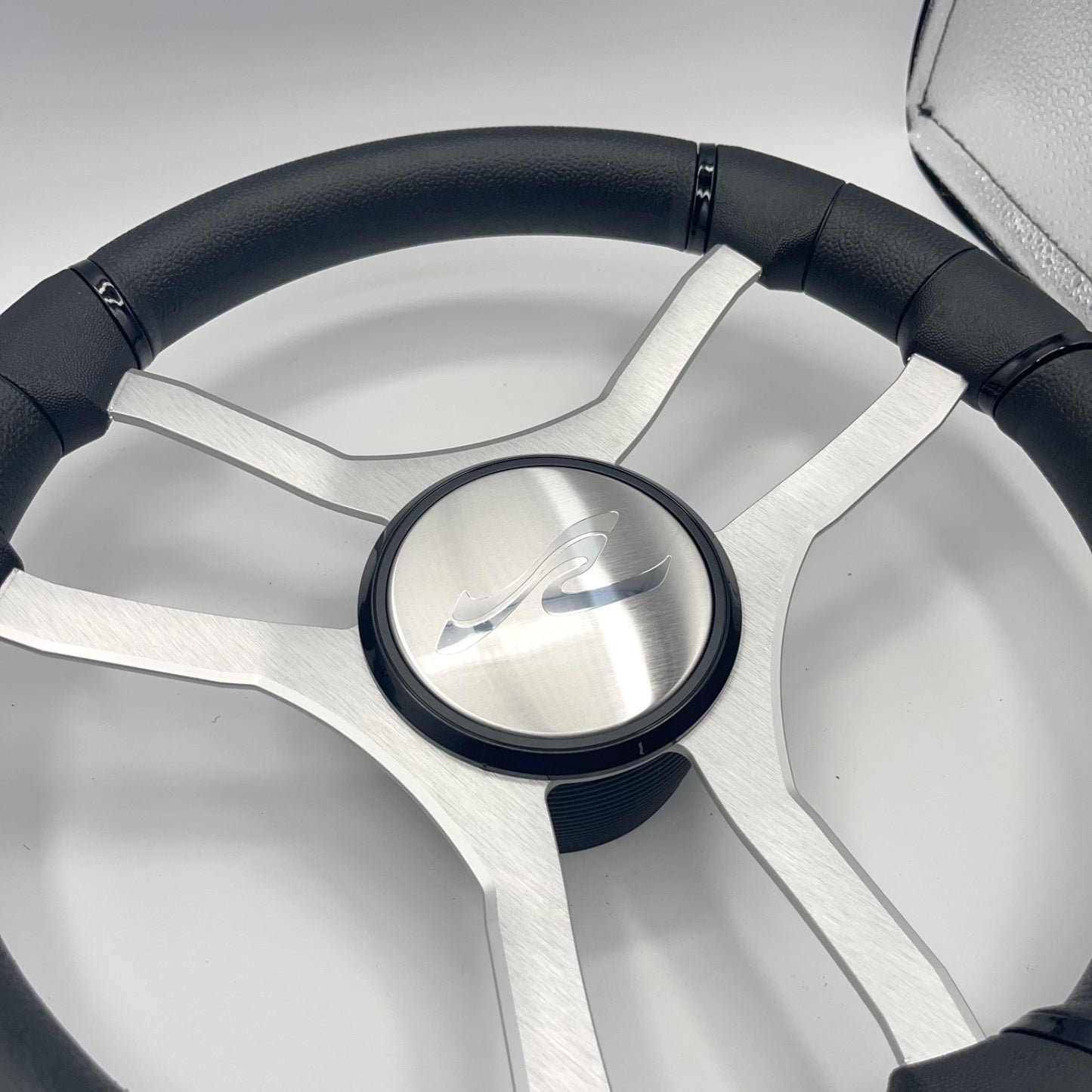 Malera Boat Steering Wheel Brushed Aluminum Spokes | SeaRay Boats