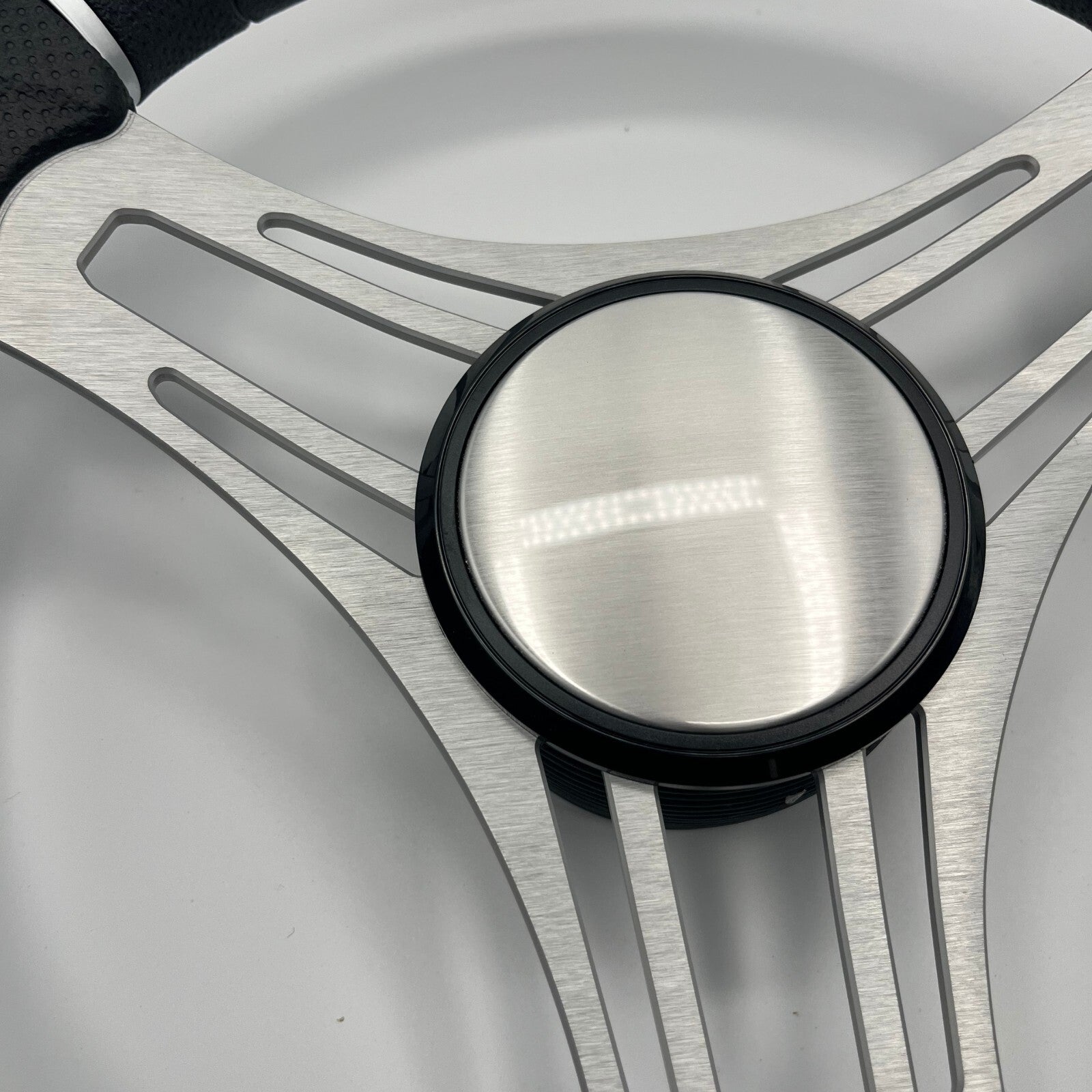 Gussi Italia Boat Steering Wheel Brushed Aluminum Spokes | Plain