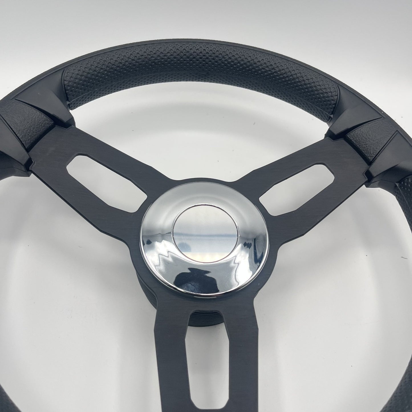 Gussi Italia Model 15 Steering Wheel Blk Brushed Alum Spokes | Chrome Gussi