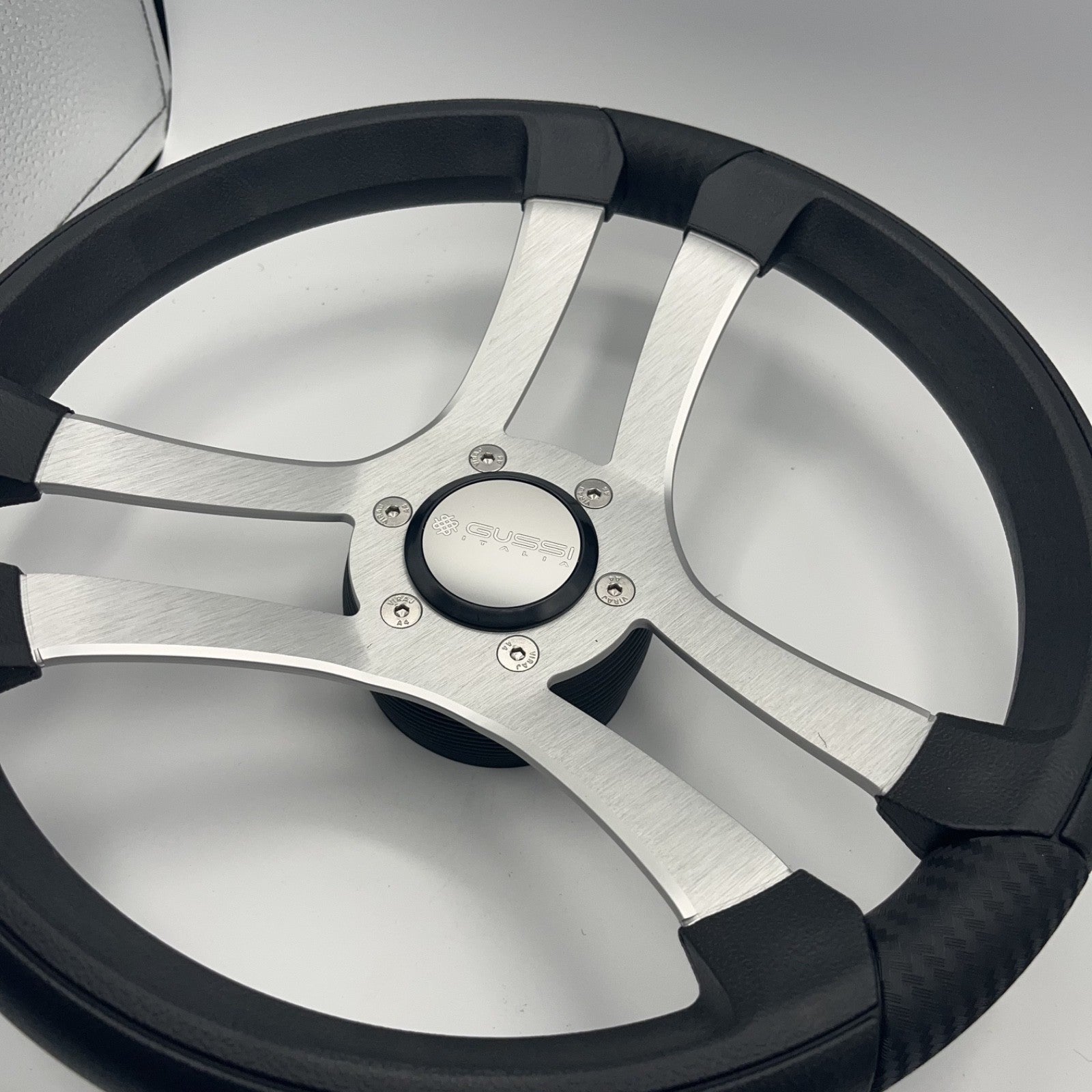 Benaco Boat Steering Wheel Brushed Aluminum Spokes | Gussi Snap-in