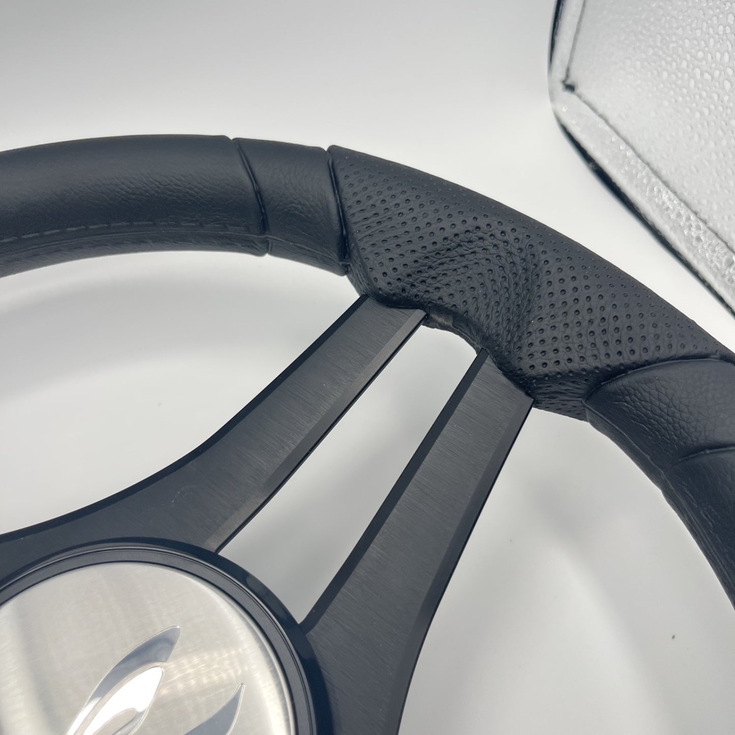 Molinara Marine Steering Wheel Black Brushed Alum Spokes | SeaRay Boats
