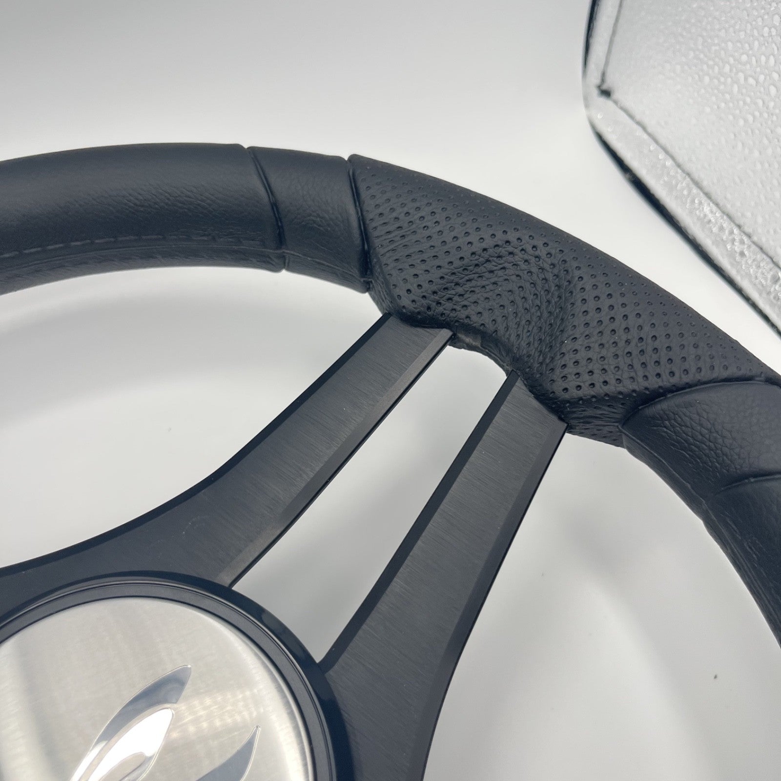Molinara Marine Steering Wheel Black Brushed Alum Spokes | SeaRay Boats
