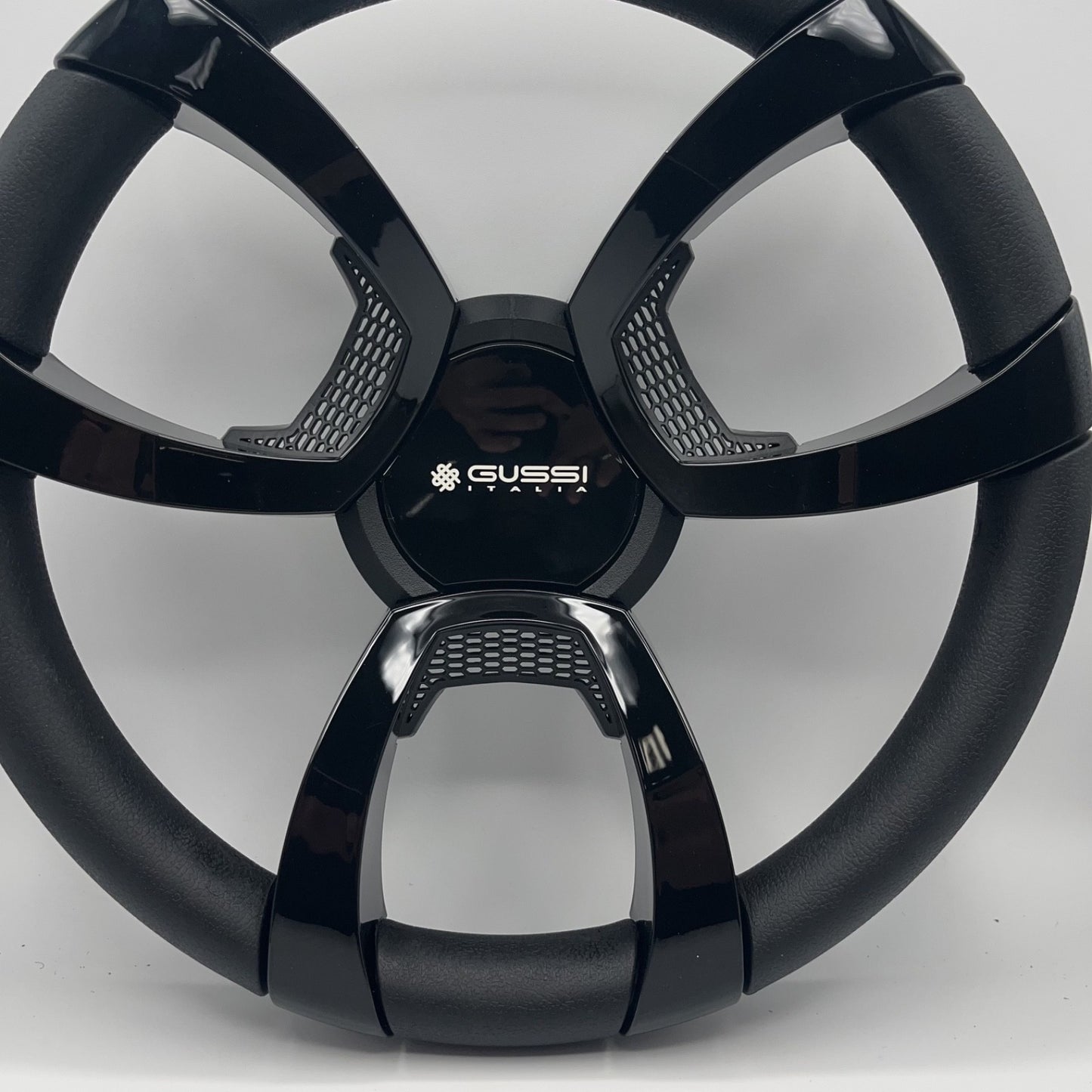 La Corte Boat Steering Wheel Black Gloss Inserts | Gussi Italia Logo