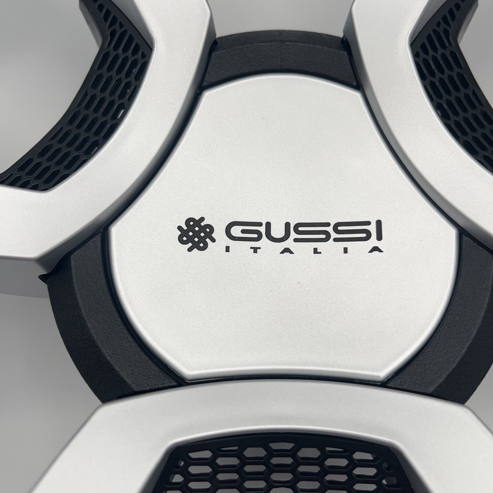 La Corte Boat Steering Wheel Silver Inserts | Gussi Italia Logo