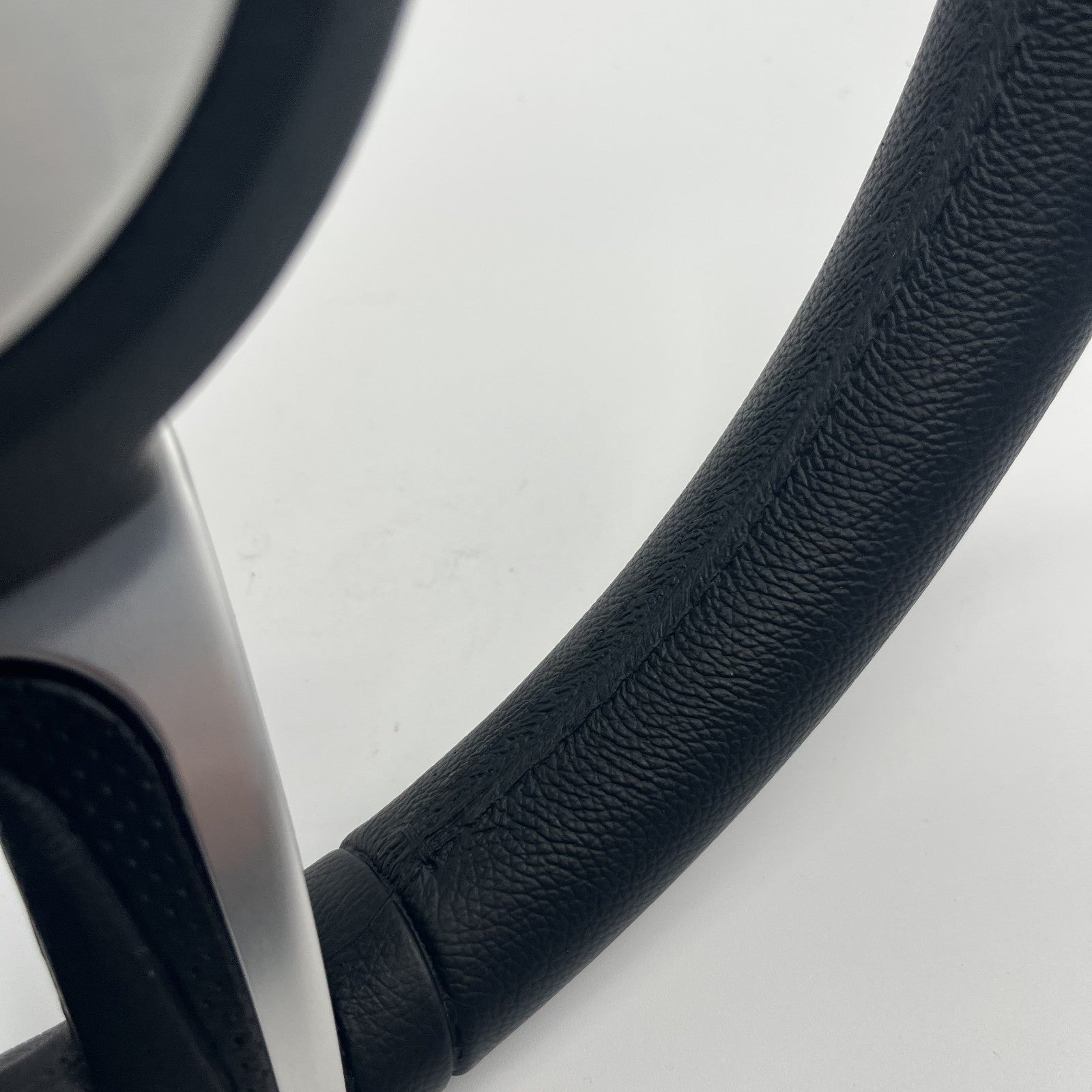 Gussi Italia Black Model 702 Steering Wheel | Gussi Italia