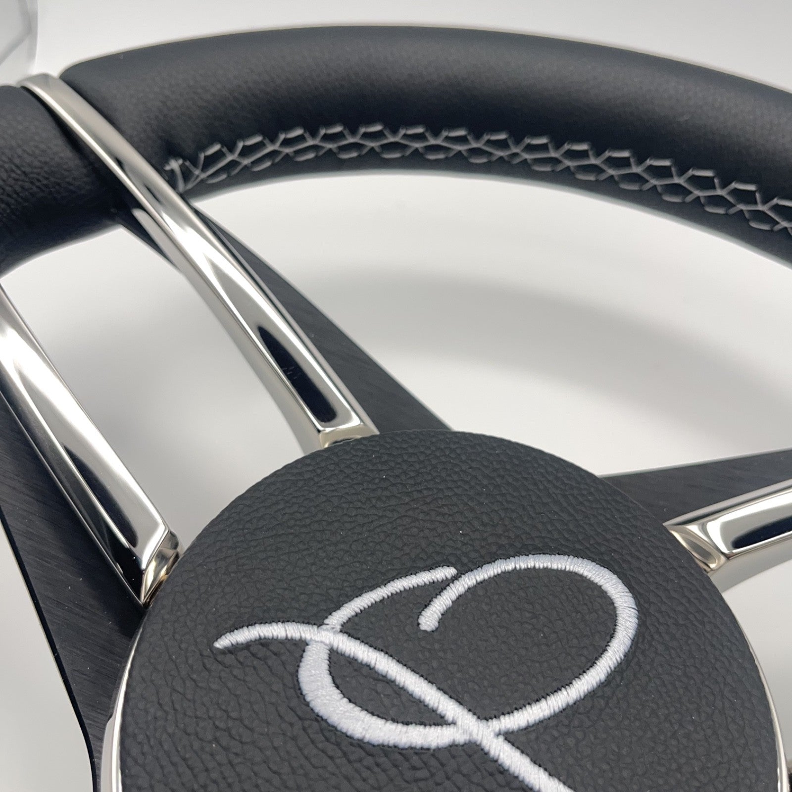 Gussi Italia Boat Steering Wheel Stainless Steel Spoke Leather Rim | APEX Boats