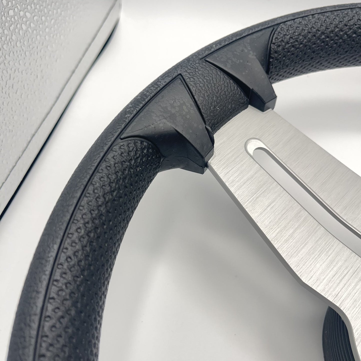 Model 15 Marine Steering Wheel Brushed Aluminum Spokes | Gussi Logo
