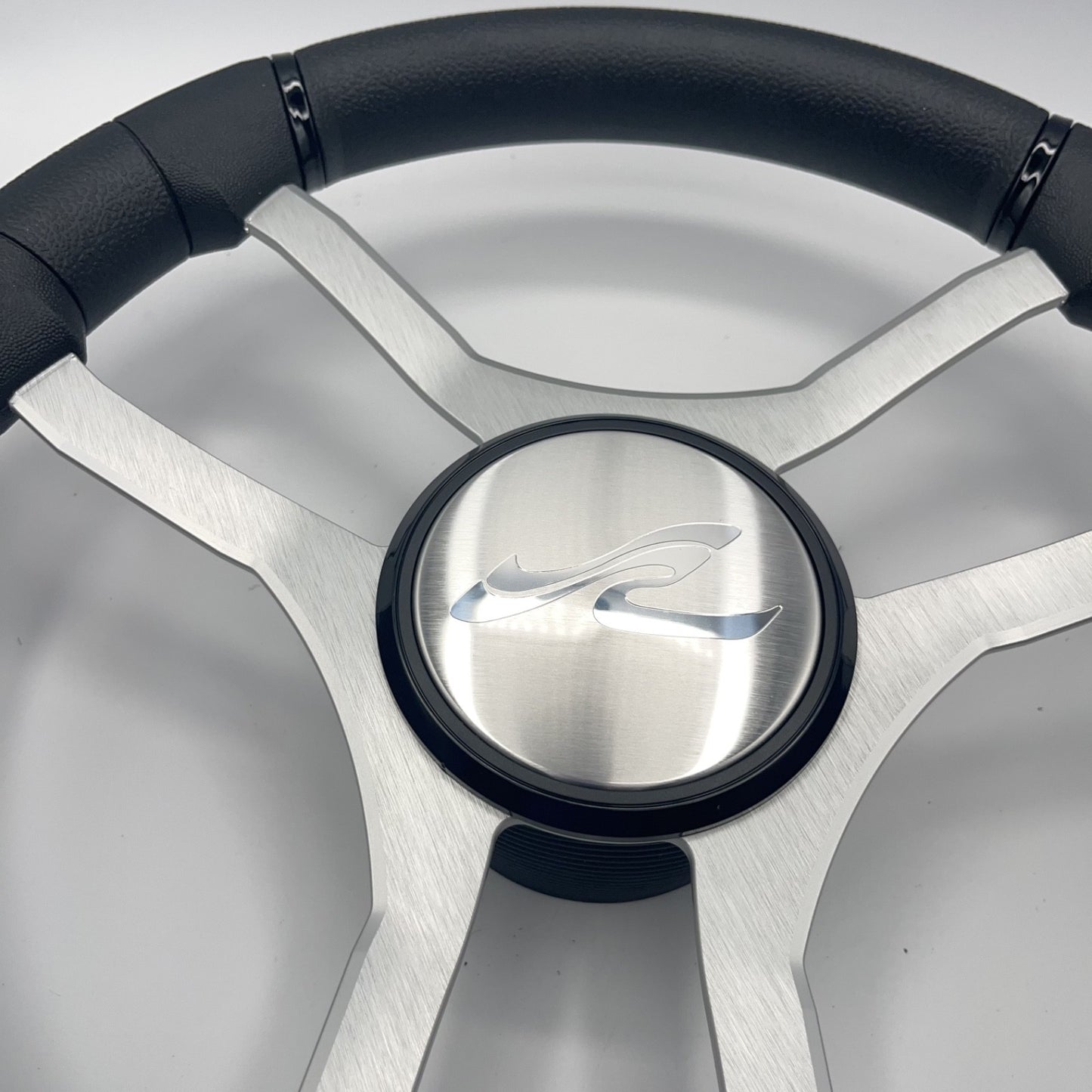 Malera Boat Steering Wheel Brushed Aluminum Spokes | SeaRay Boats