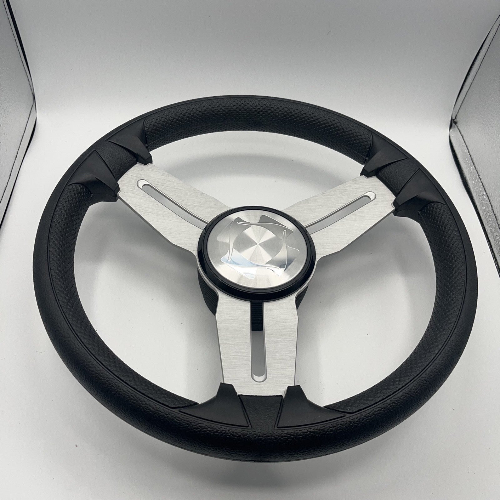 Model 15A Marine Steering Wheel Brushed Alum Spokes | Stingray Boats Cap