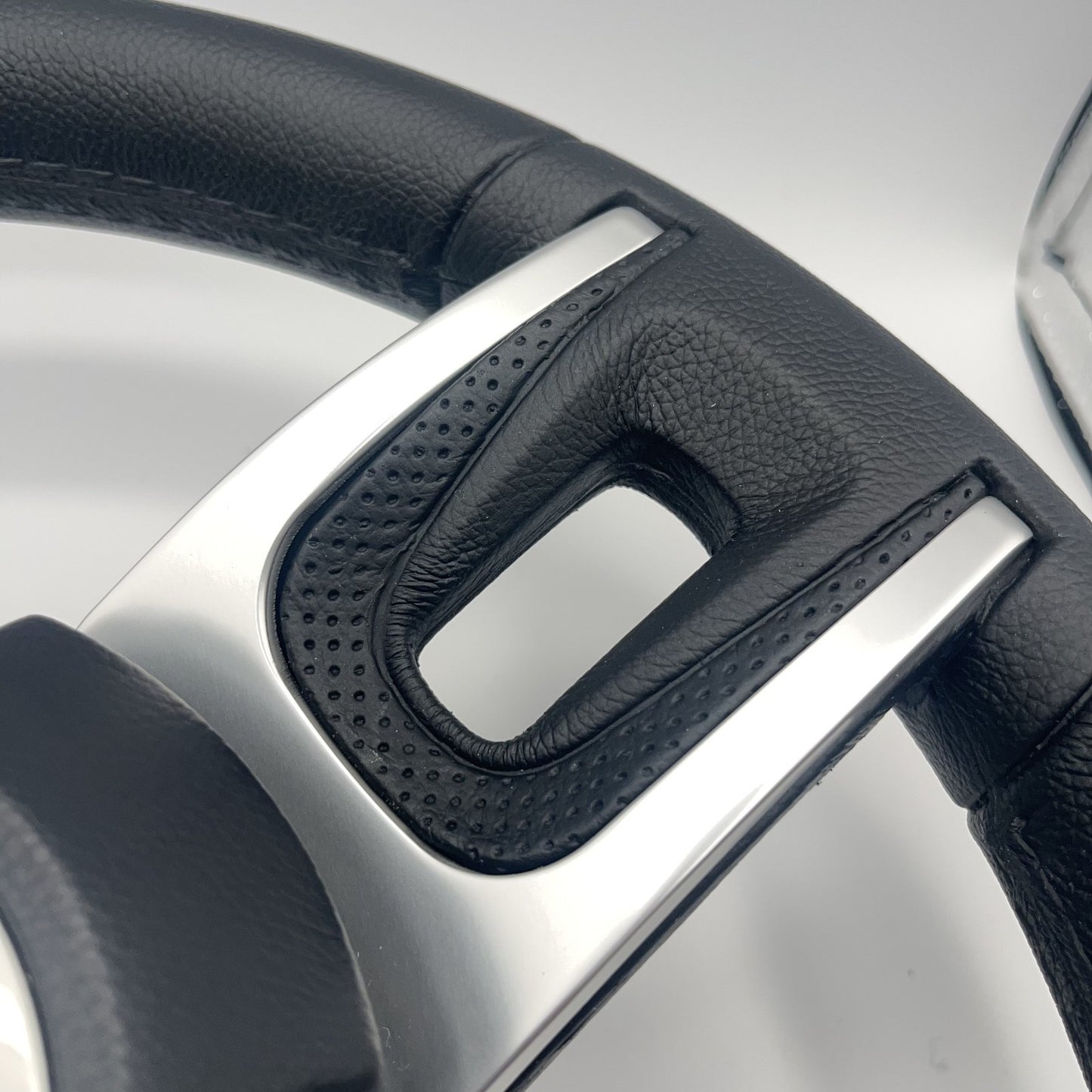Gussi Italia Black Model 702 Steering Wheel | Monterey Boats Logo