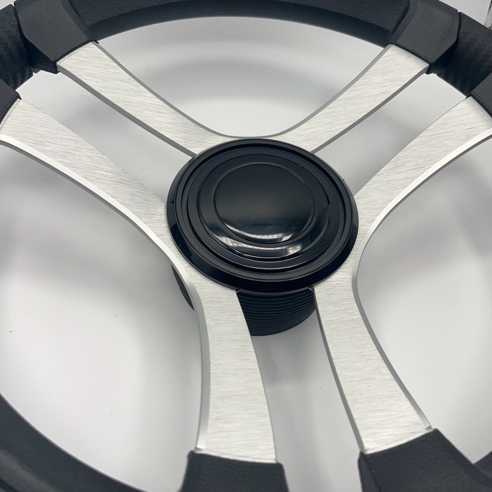 Benaco Boat Steering Wheel Brushed Aluminum Spokes | LG Black Snap-in