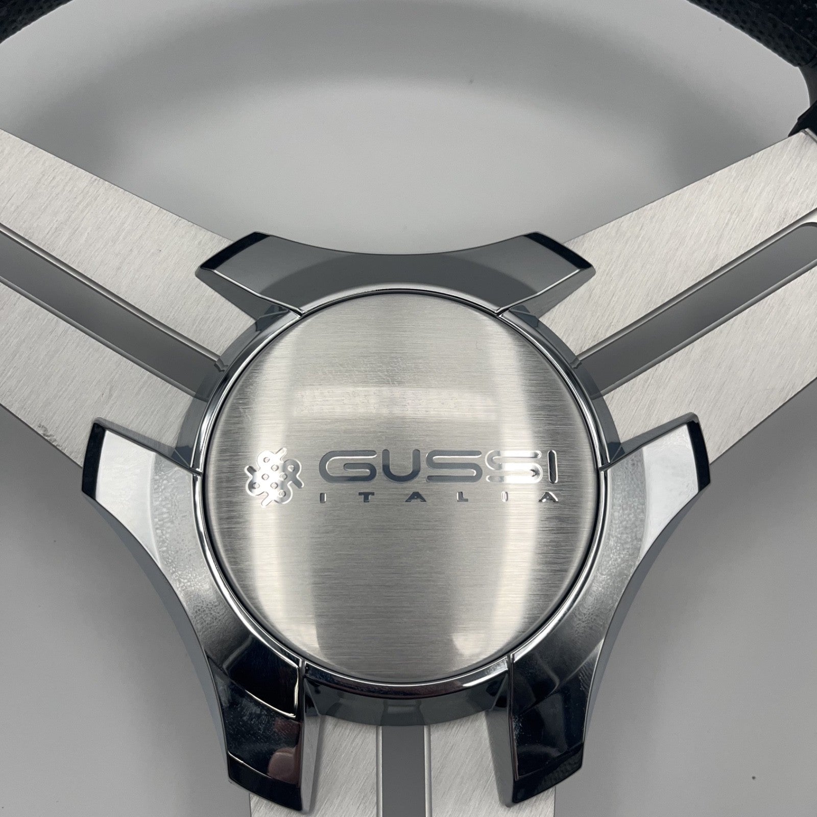 Model 15 Marine Steering Wheel Brushed Aluminum Spokes | Gussi Logo