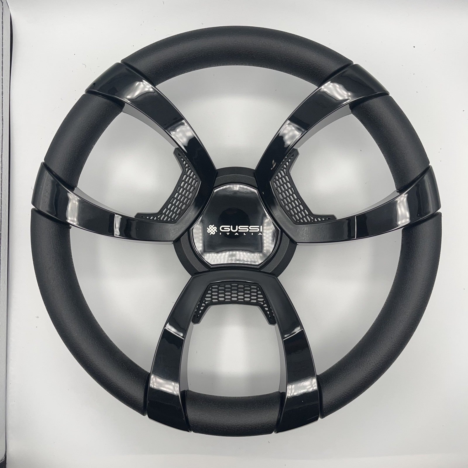 La Corte Boat Steering Wheel Black Gloss Inserts | Gussi Italia Logo