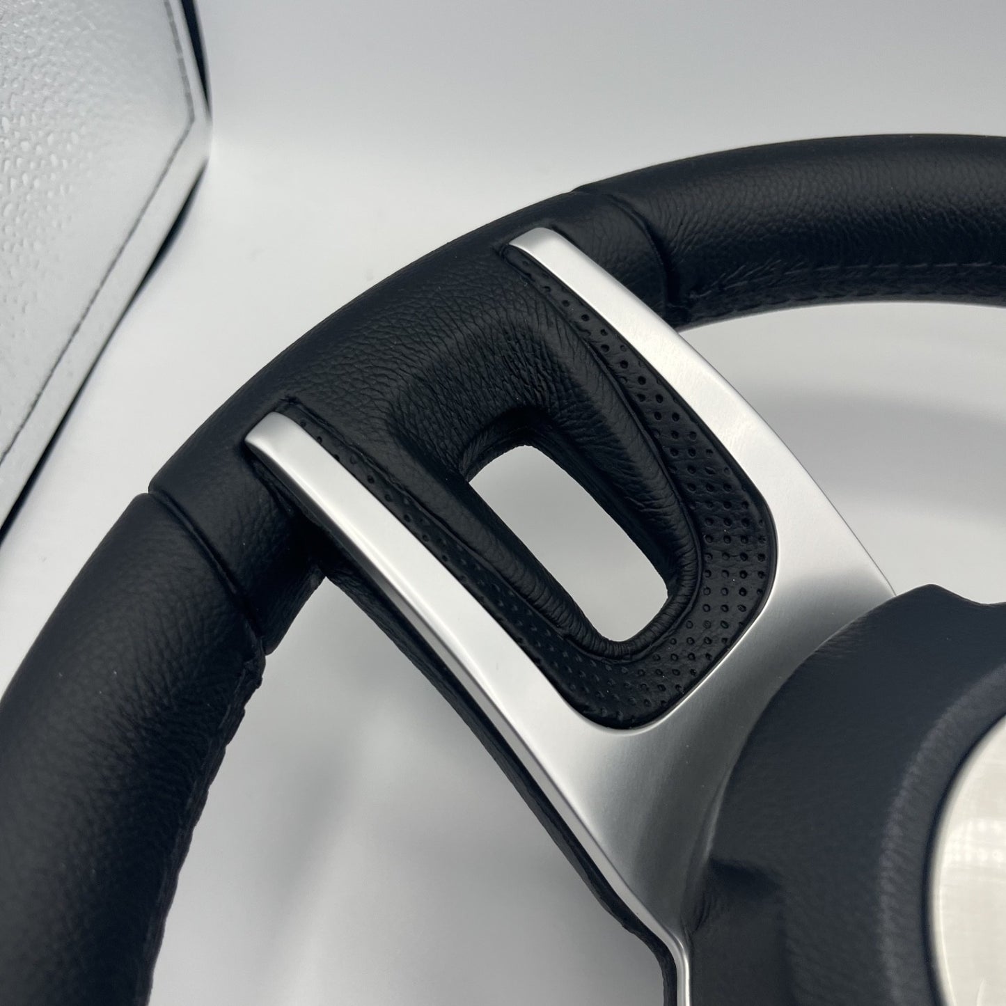 Gussi Italia Black Model 702 Steering Wheel with Keyed Hub | Blue Wave Cap