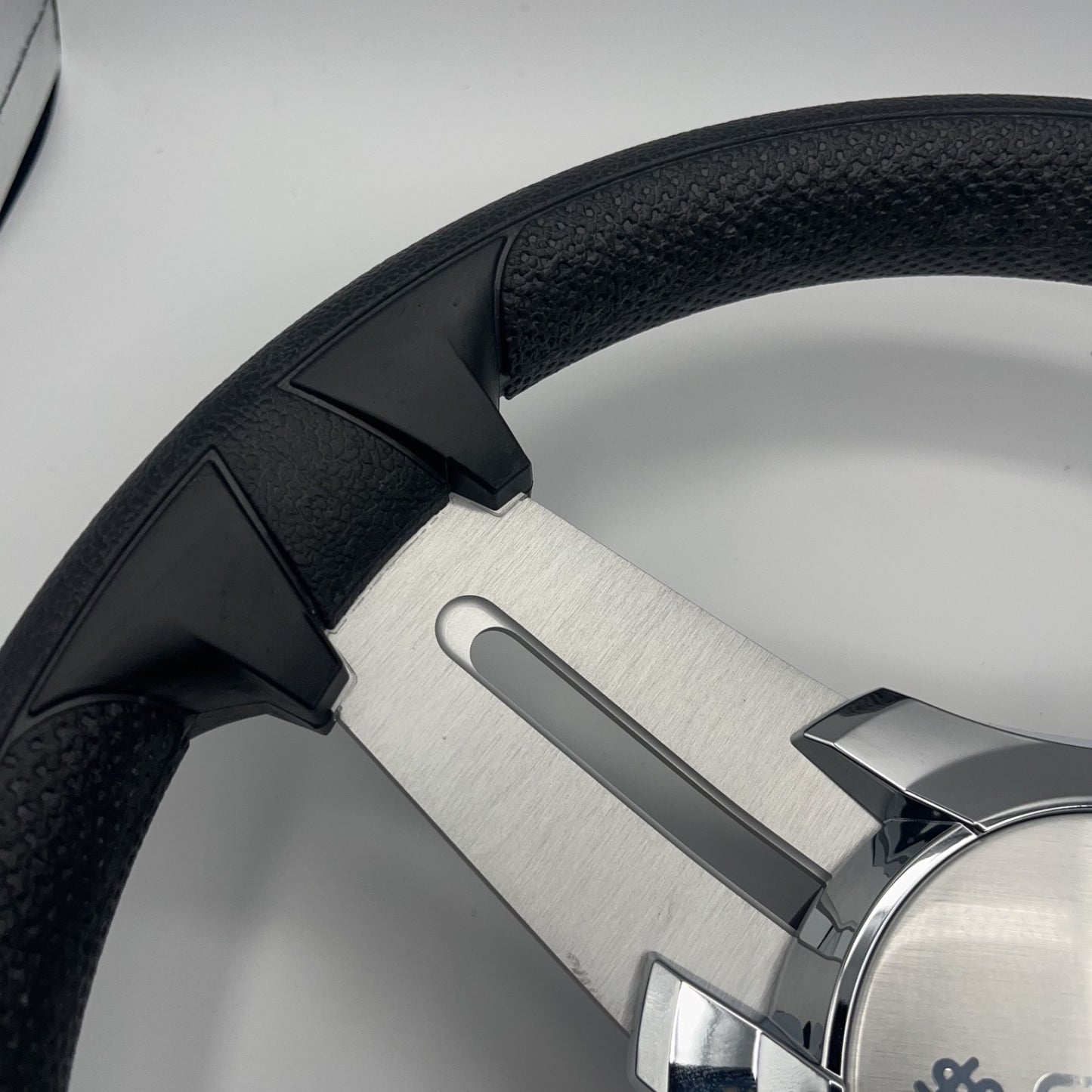Model 15 Marine Steering Wheel Brushed Aluminum Spokes | Gussi Logo