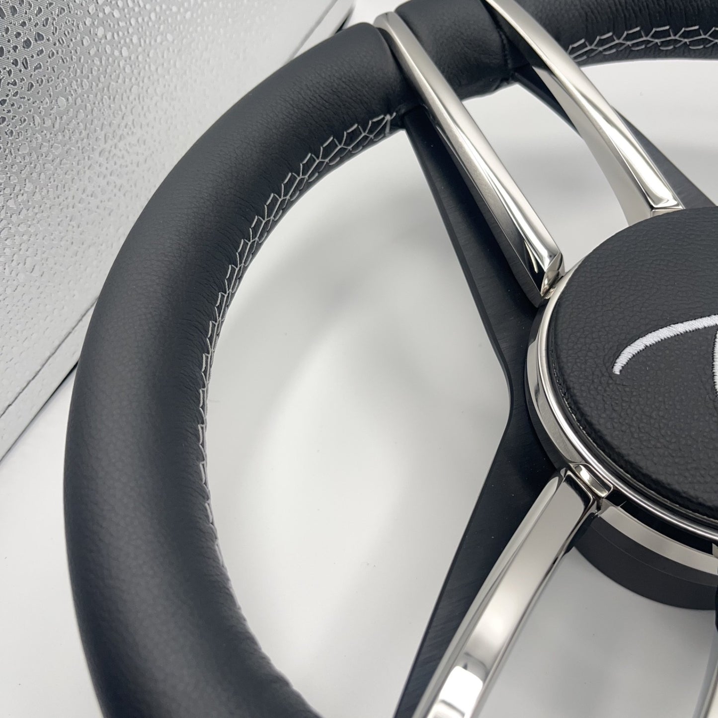 Gussi Italia Boat Steering Wheel Stainless Steel Spoke Leather Rim | APEX Boats