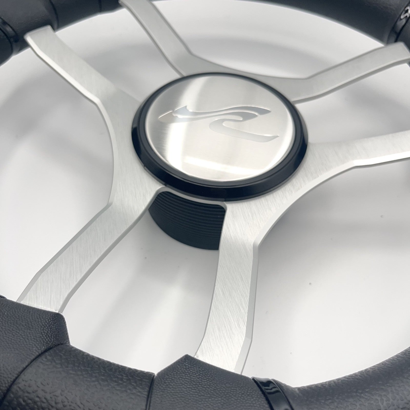 Malera Boat Steering Wheel Brushed Aluminum Spokes | SeaRay Boats