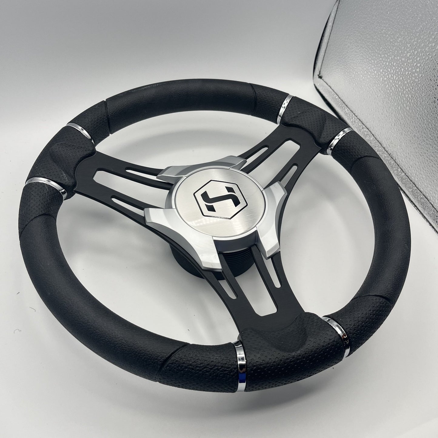 Gussi Italia Boat Steering Wheel Black Brushed Alum Spokes | Harris