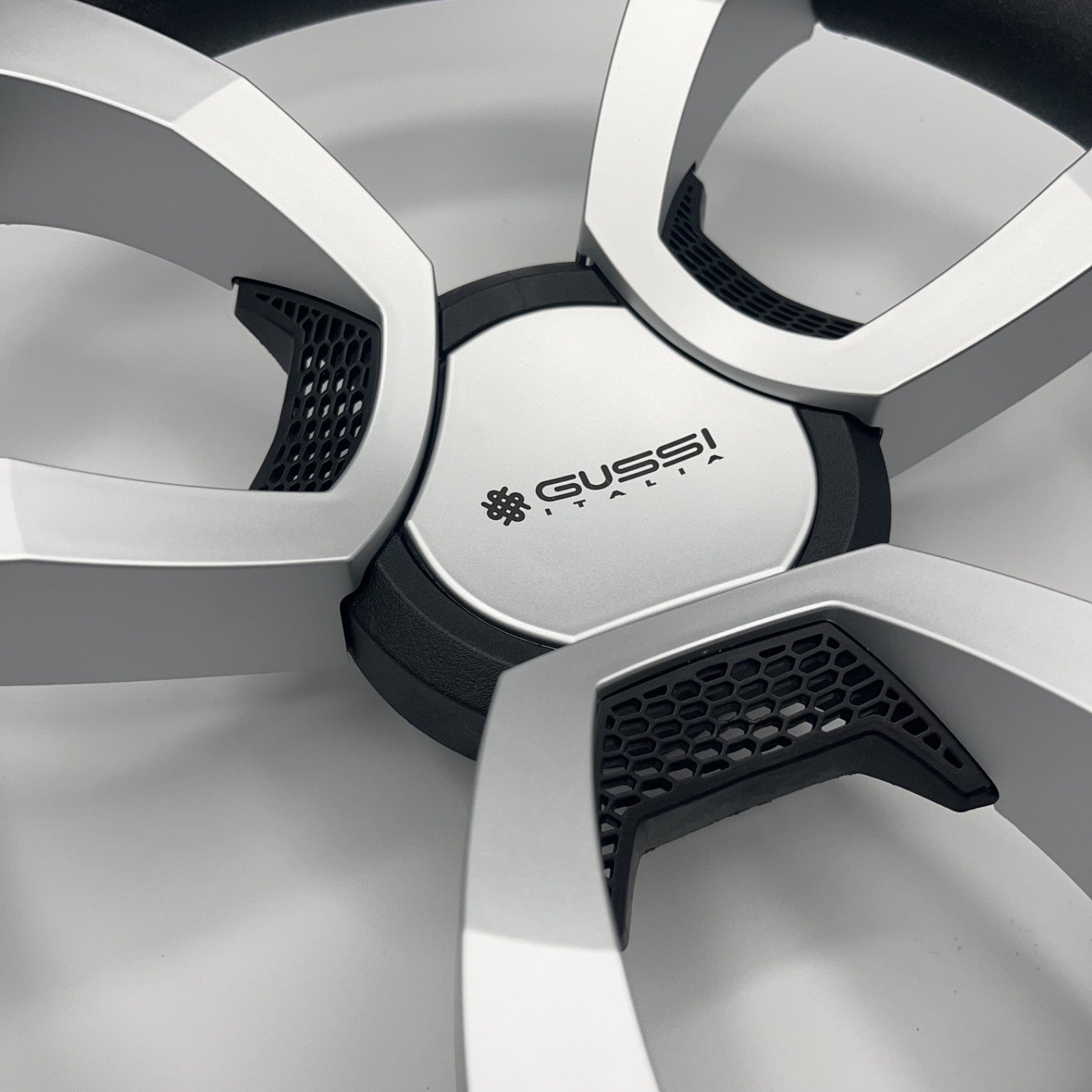 La Corte Boat Steering Wheel Silver Inserts | Gussi Italia Logo