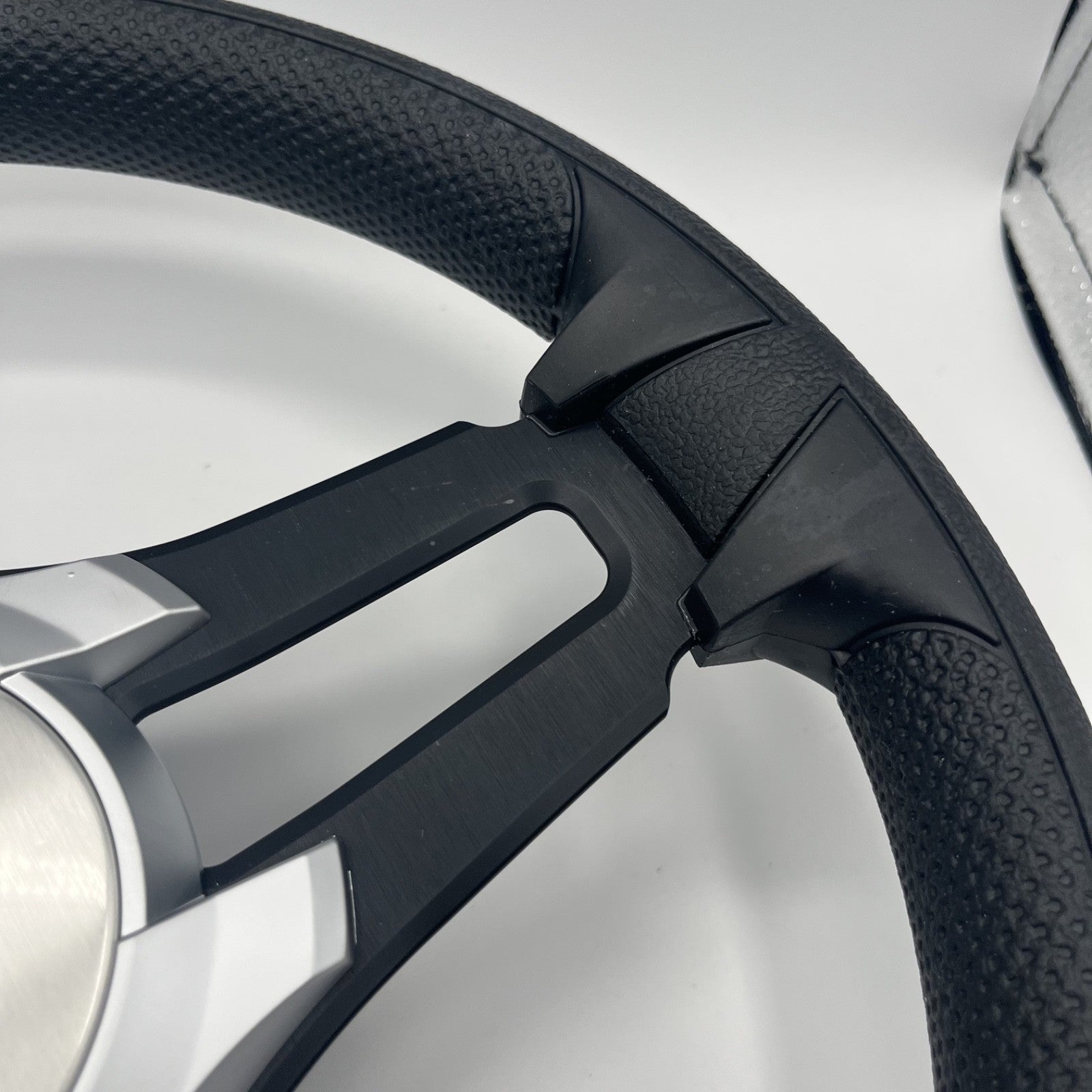 Gussi Italia Marine Steering Wheel Black Brush Metal Spokes | Silver Plain