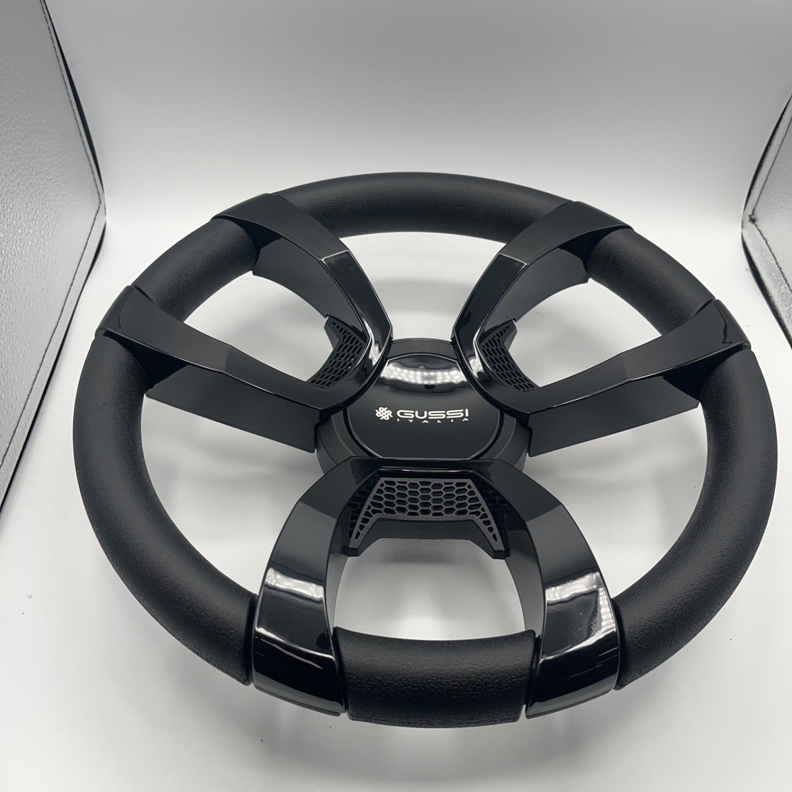 La Corte Boat Steering Wheel Black Gloss Inserts | Gussi Italia Logo