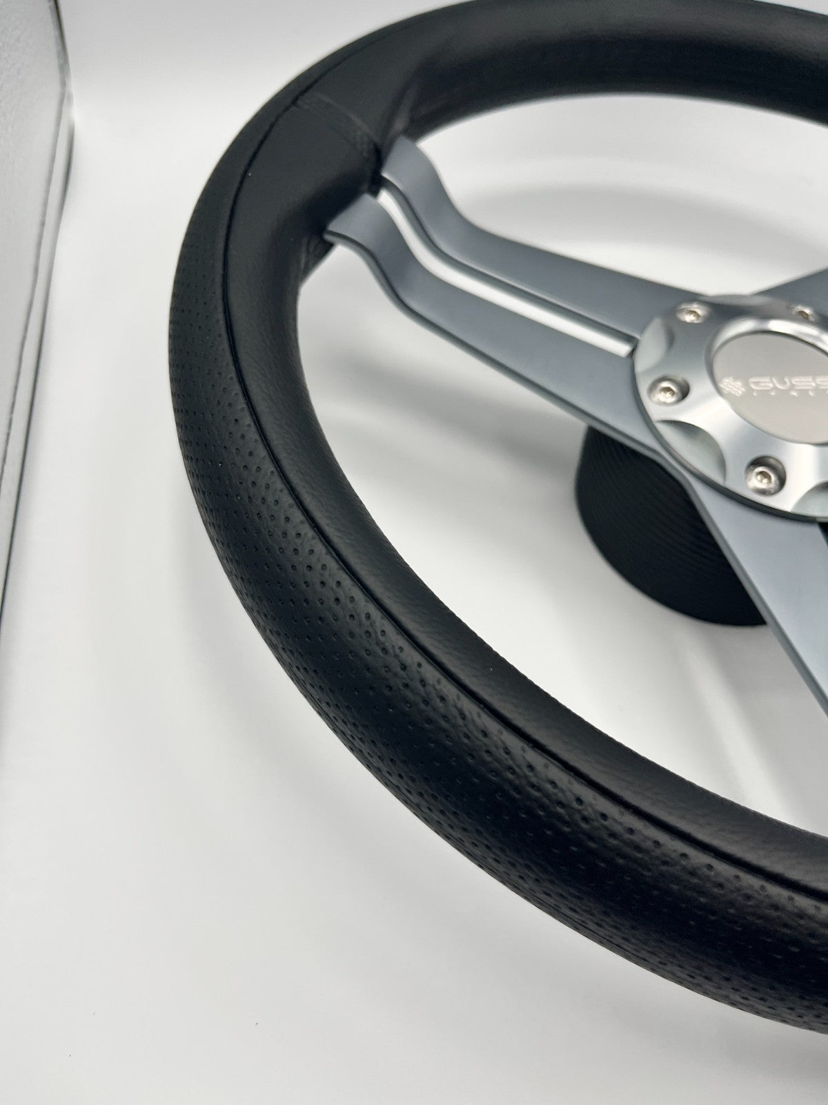 W208 Steering Wheel Gray Brushed Alum Spoke | Gussi Italia