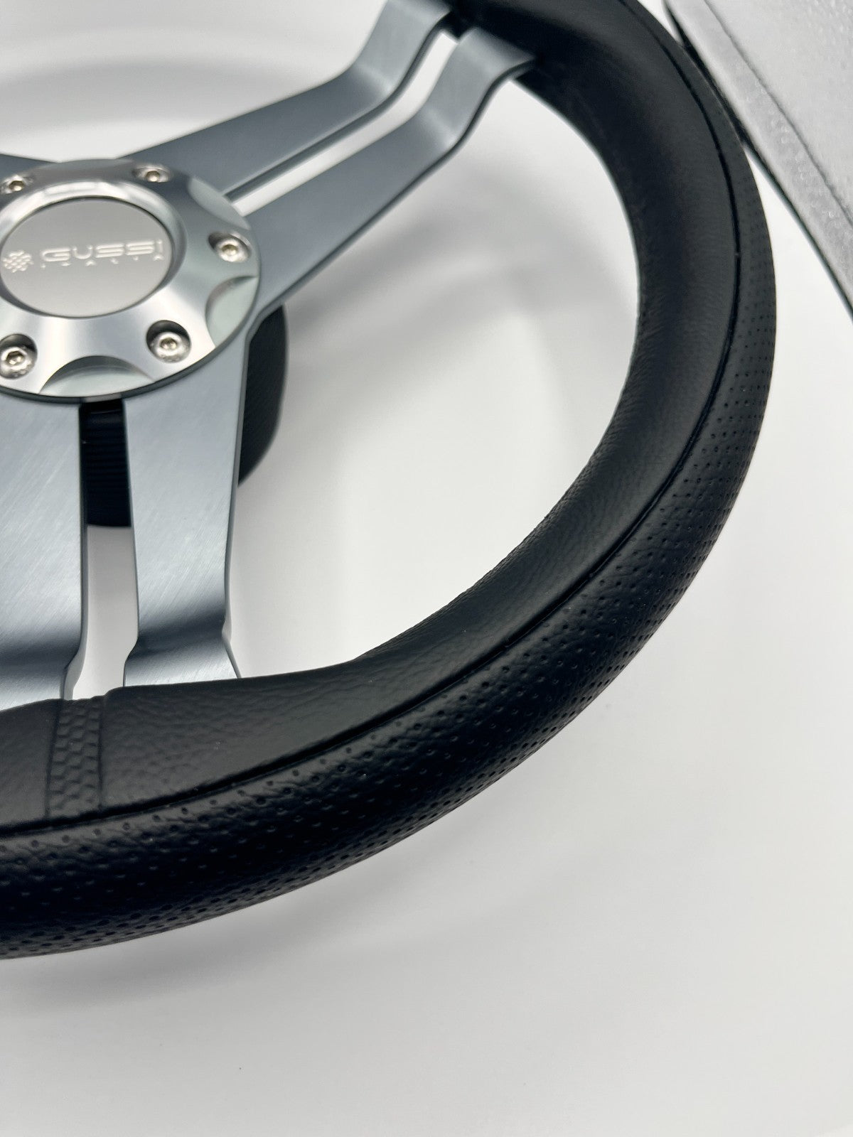 W208 Steering Wheel Gray Brushed Alum Spoke | Gussi Italia
