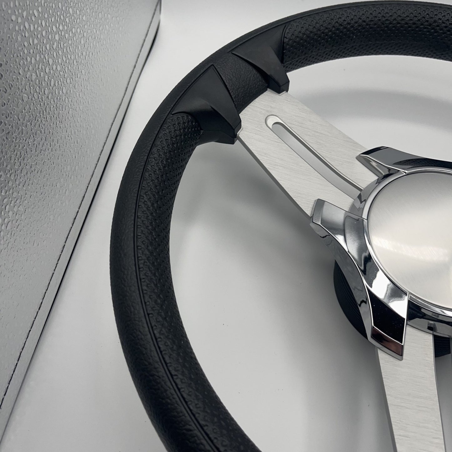 Model 15A Marine Steering Wheel Brushed Alum Spokes | Chrome Blank Cap