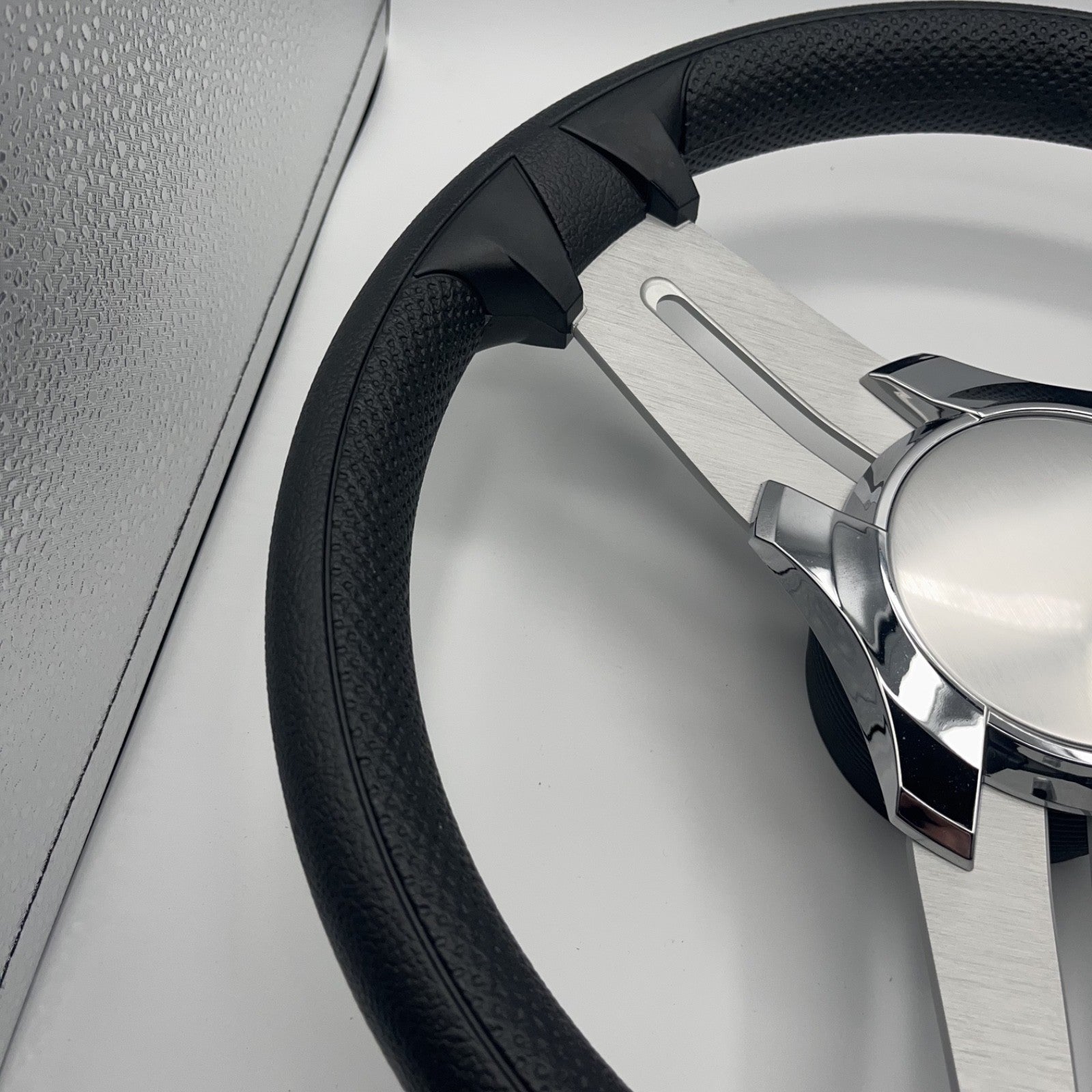 Model 15A Marine Steering Wheel Brushed Alum Spokes | Chrome Blank Cap