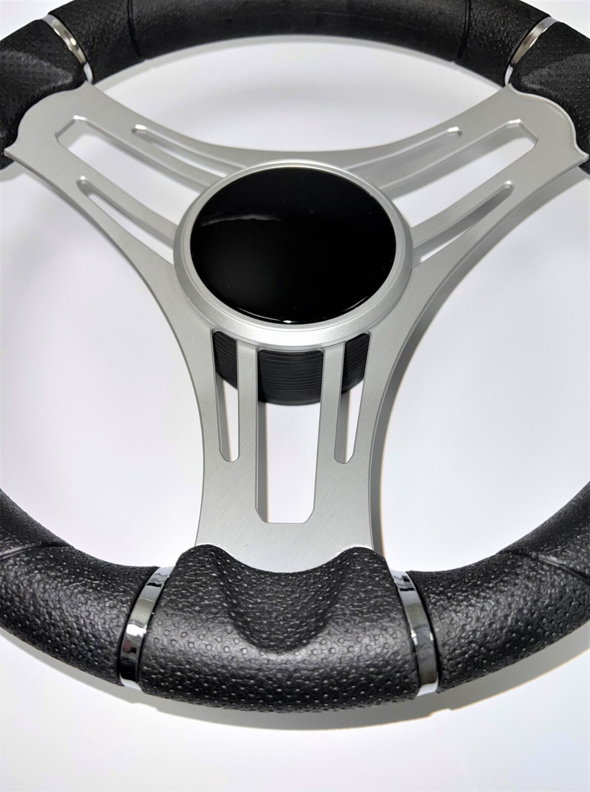 New Gussi Italia Boat Steering Wheel Gray Brushed Aluminum Spokes | Black Dome