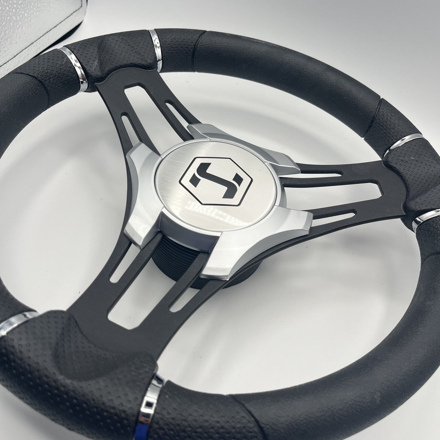 Gussi Italia Boat Steering Wheel Black Brushed Alum Spokes | Harris