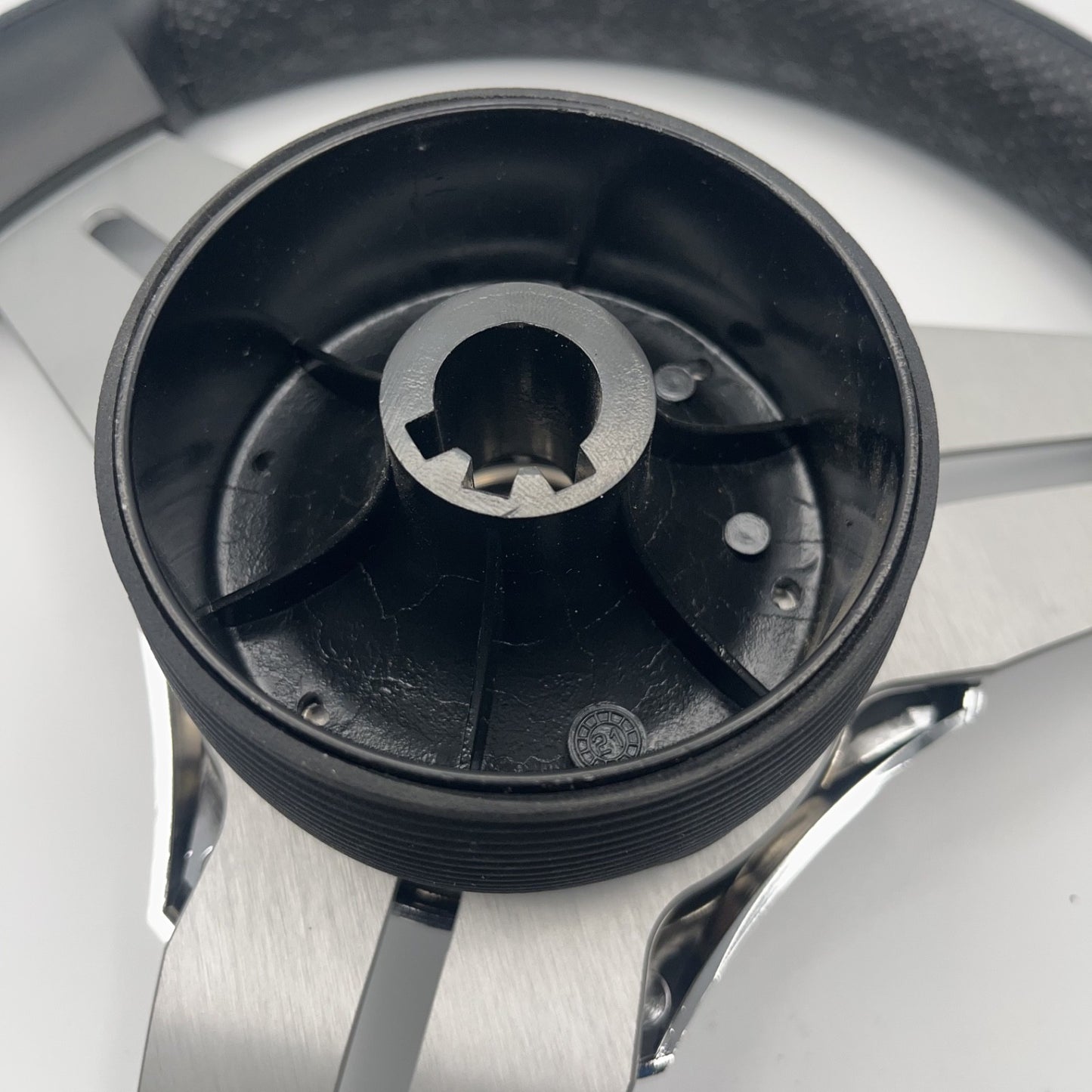 Model 15 Marine Steering Wheel Brushed Aluminum Spokes | Gussi Logo